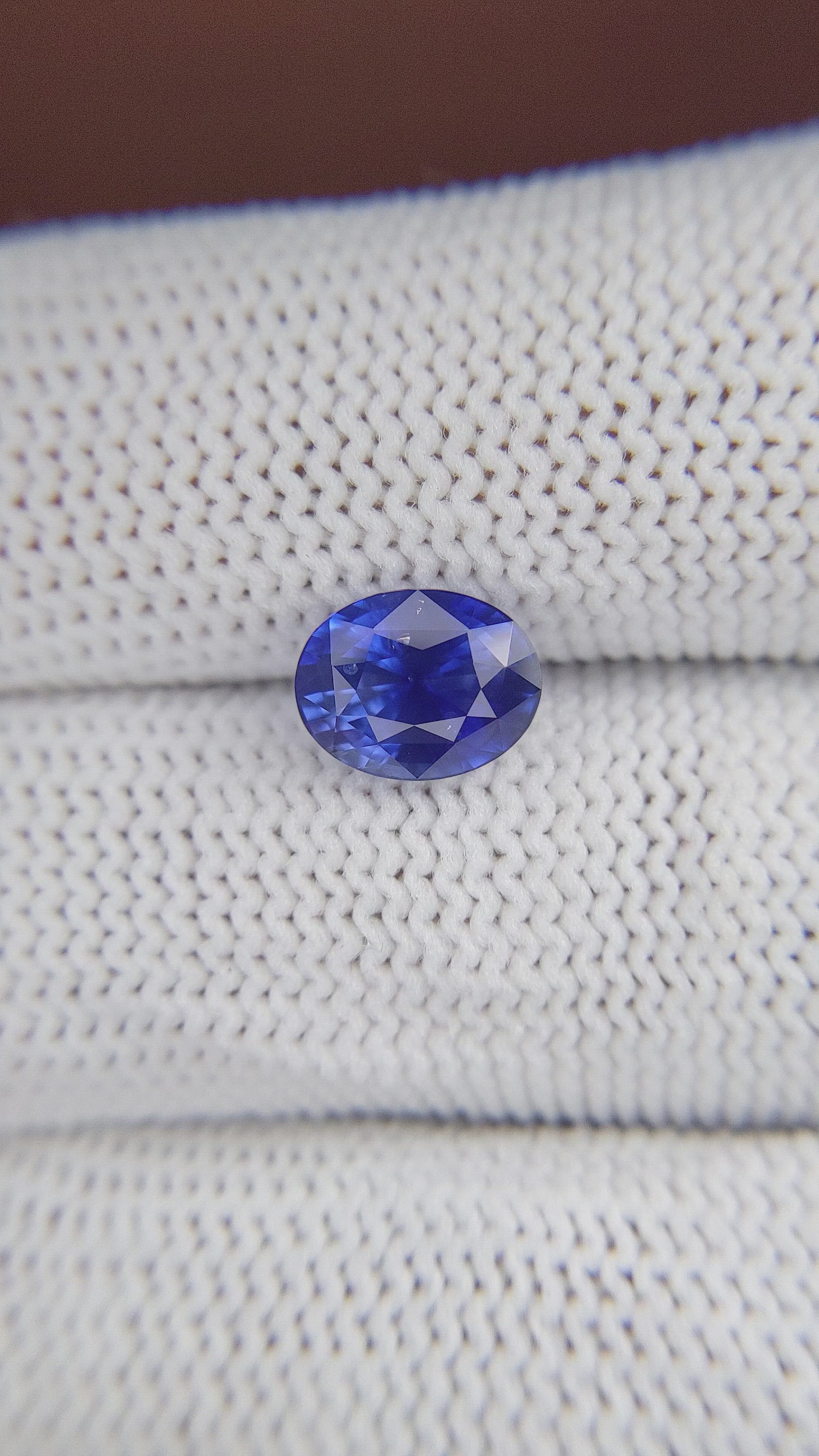 2.56 Ct. Blue Sapphire from Ceylon (Sri Lanka) Size Video