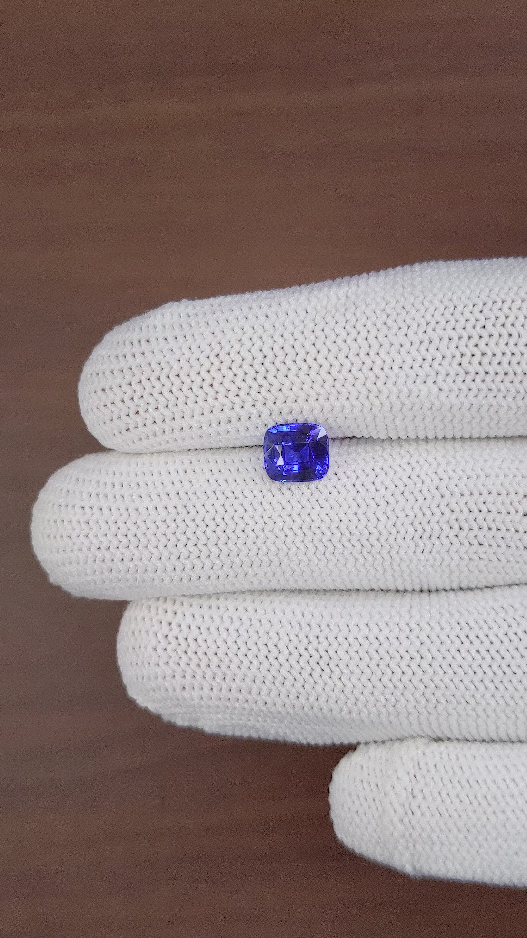 1.80 Ct. Blue Sapphire from Ceylon (Sri Lanka) Size Video