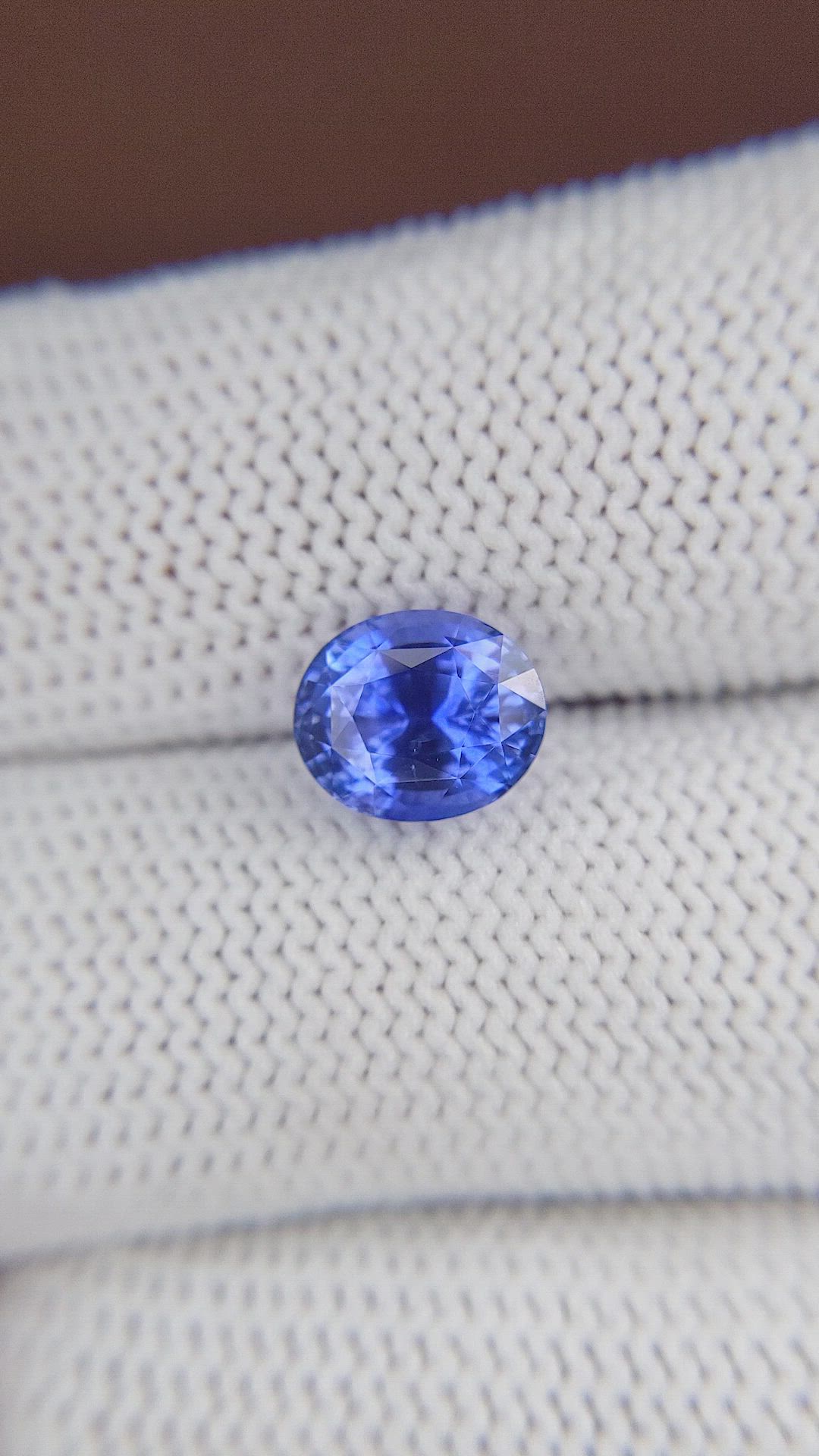 3.07 Ct. Blue Sapphire from Ceylon (Sri Lanka) Size Video