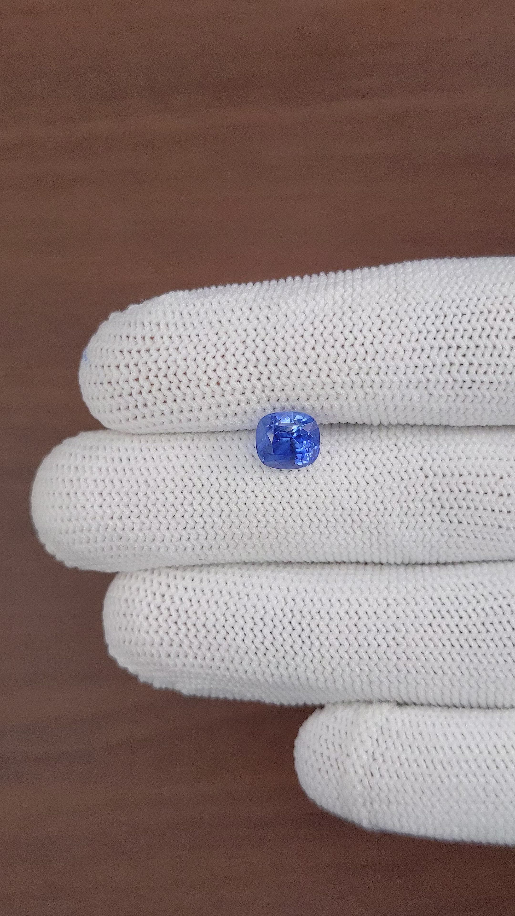 2.71 Ct. Blue Sapphire from Ceylon (Sri Lanka) Size Video