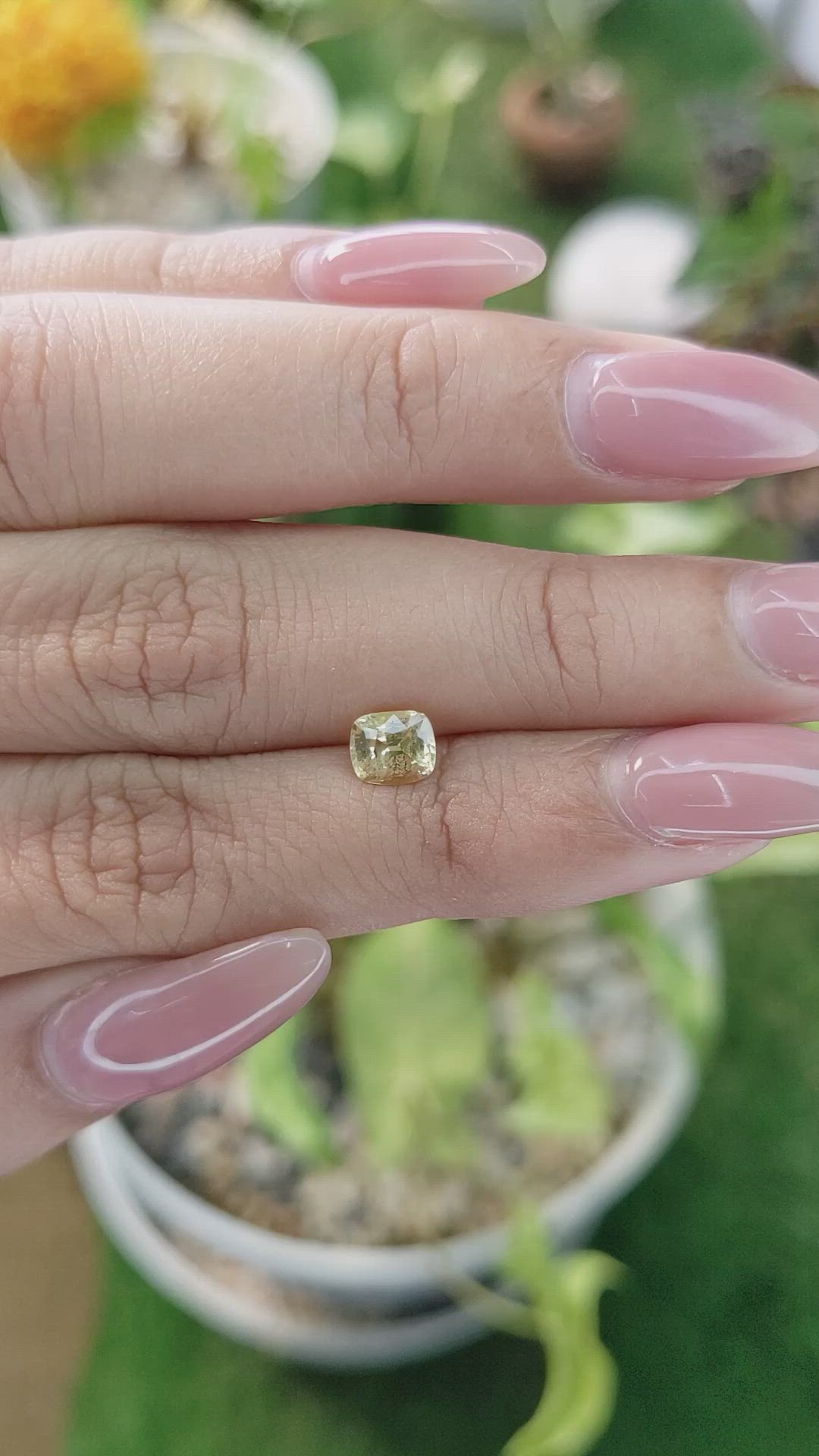 0.85 Ct. Yellow Sapphire from Ceylon (Sri Lanka) Size Video