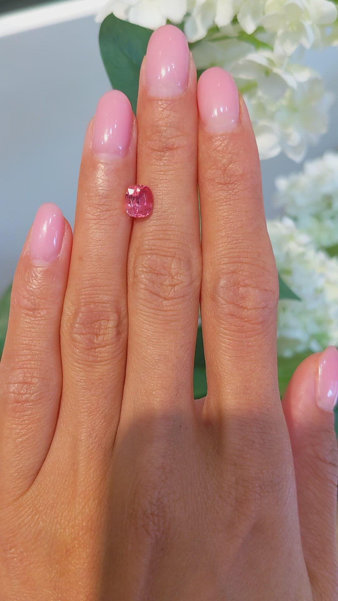 1.64 Ct. Padparadscha Sapphire from Ceylon (Sri Lanka) Size Video