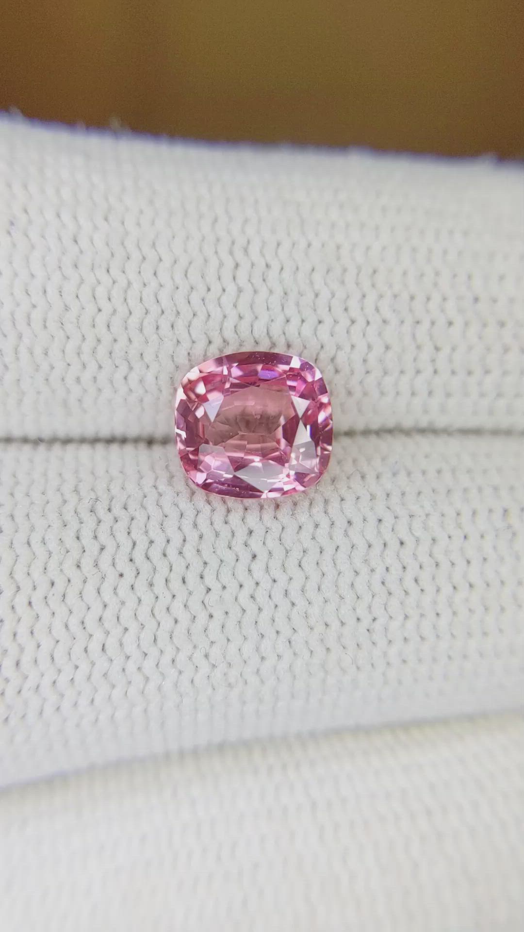 2.12 Ct. Padparadscha Sapphire from Ceylon (Sri Lanka) Size Video