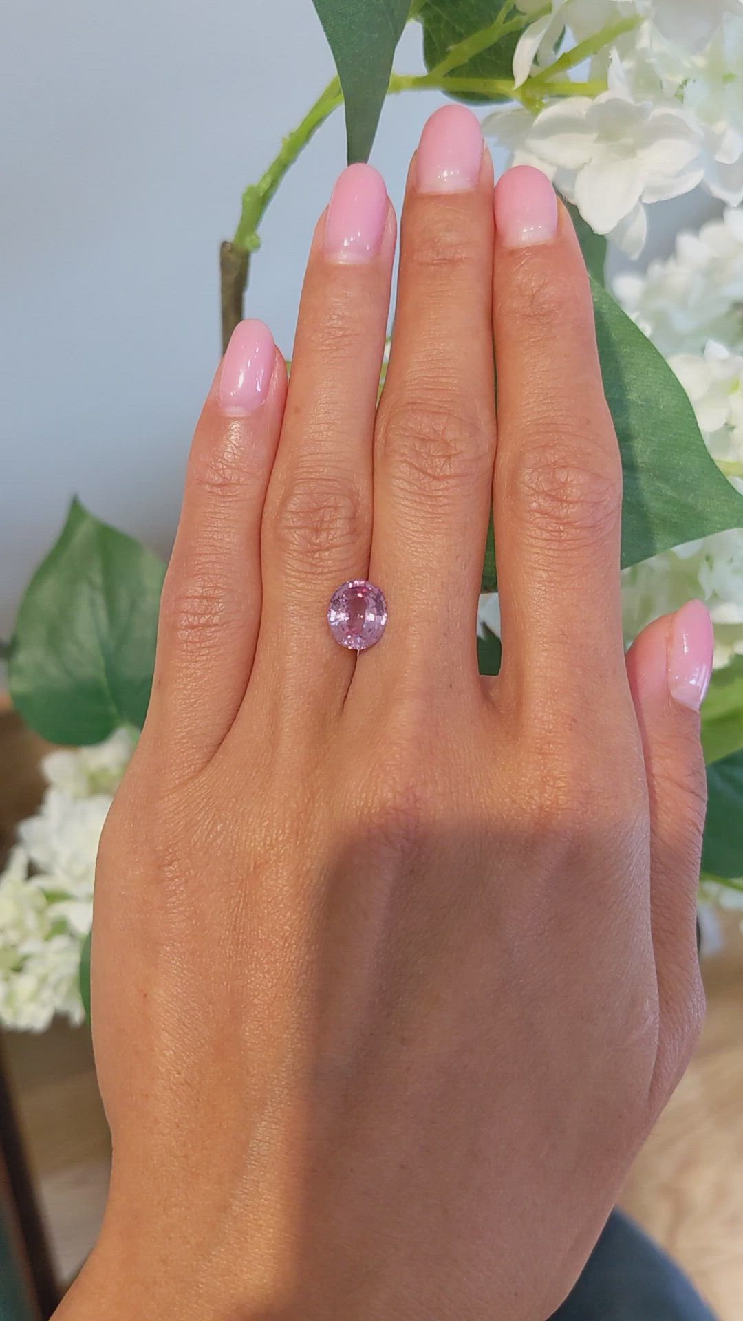 2.58 Ct. Padparadscha Sapphire from Ceylon (Sri Lanka) Size Video