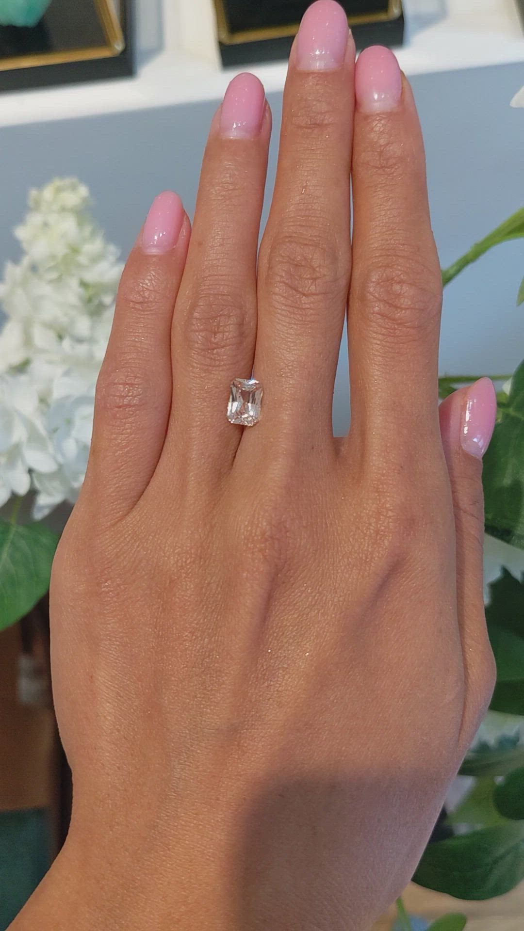 2.07 Ct. Yellow Sapphire from Ceylon (Sri Lanka) Size Video