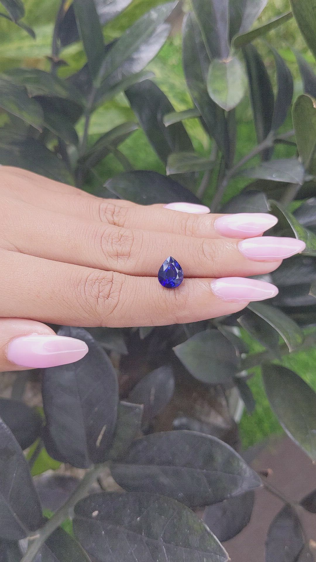 3.07 Ct. Blue Sapphire from Ceylon (Sri Lanka) Size Video