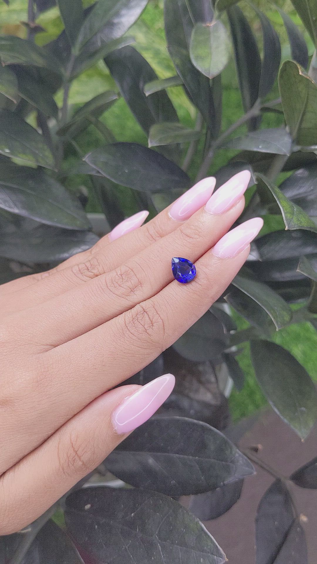 3.07 Ct. Blue Sapphire from Ceylon (Sri Lanka) Size Video