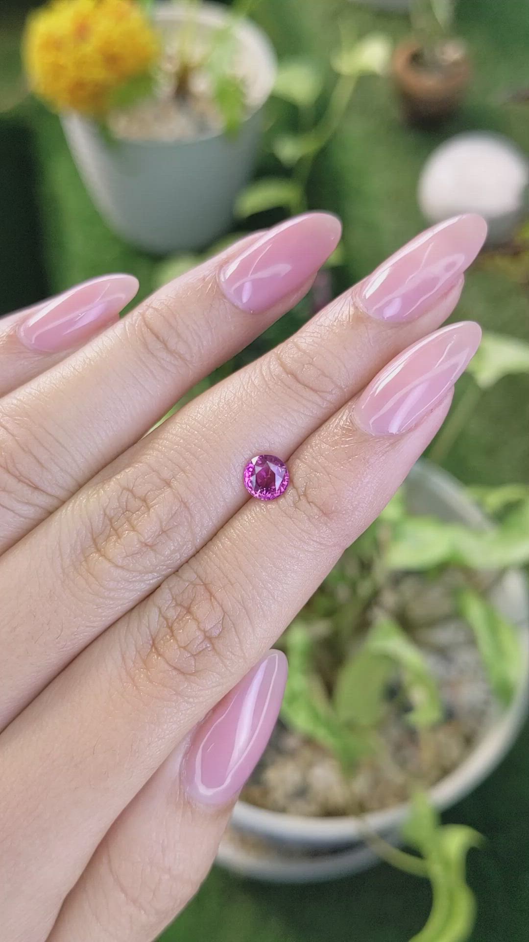 0.88 Ct. Pinkish Purple Sapphire from Ceylon (Sri Lanka) Size Video