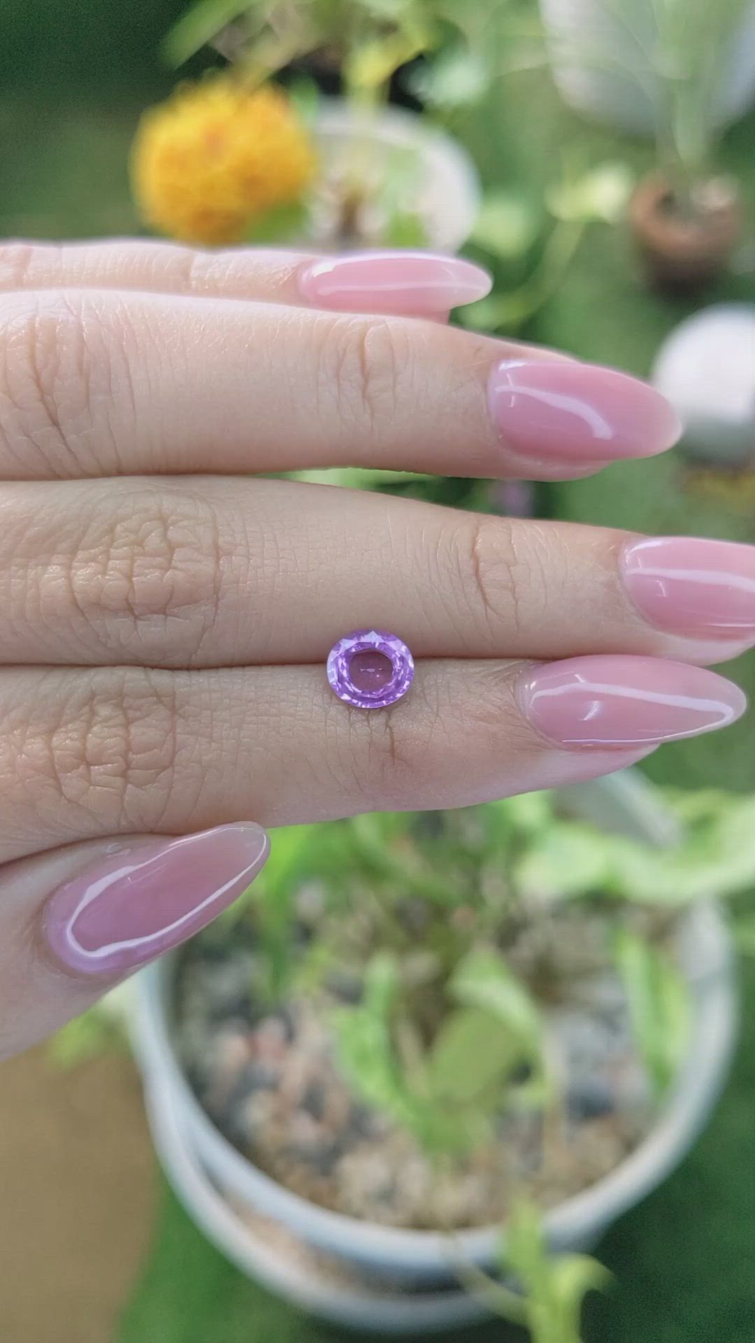 1.13 Ct. Pinkish Purple Sapphire from Ceylon (Sri Lanka) Size Video