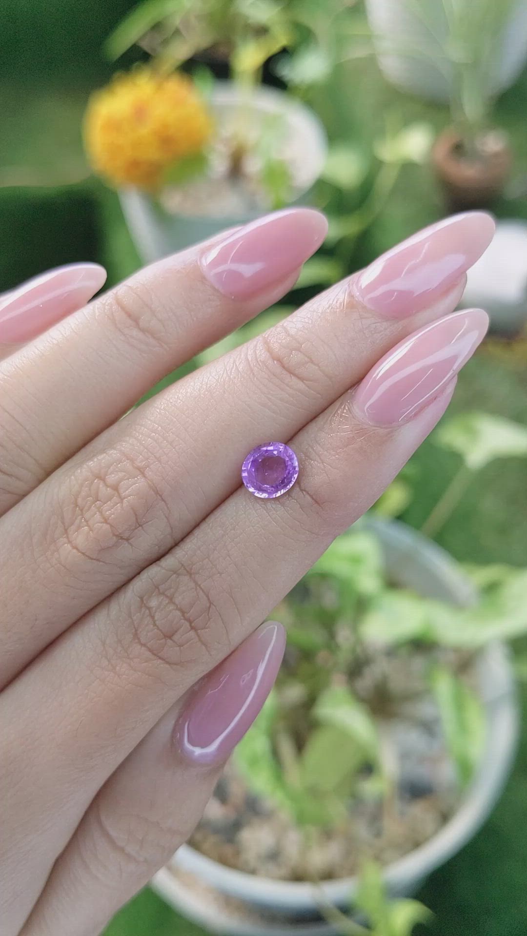 1.13 Ct. Pinkish Purple Sapphire from Ceylon (Sri Lanka) Size Video
