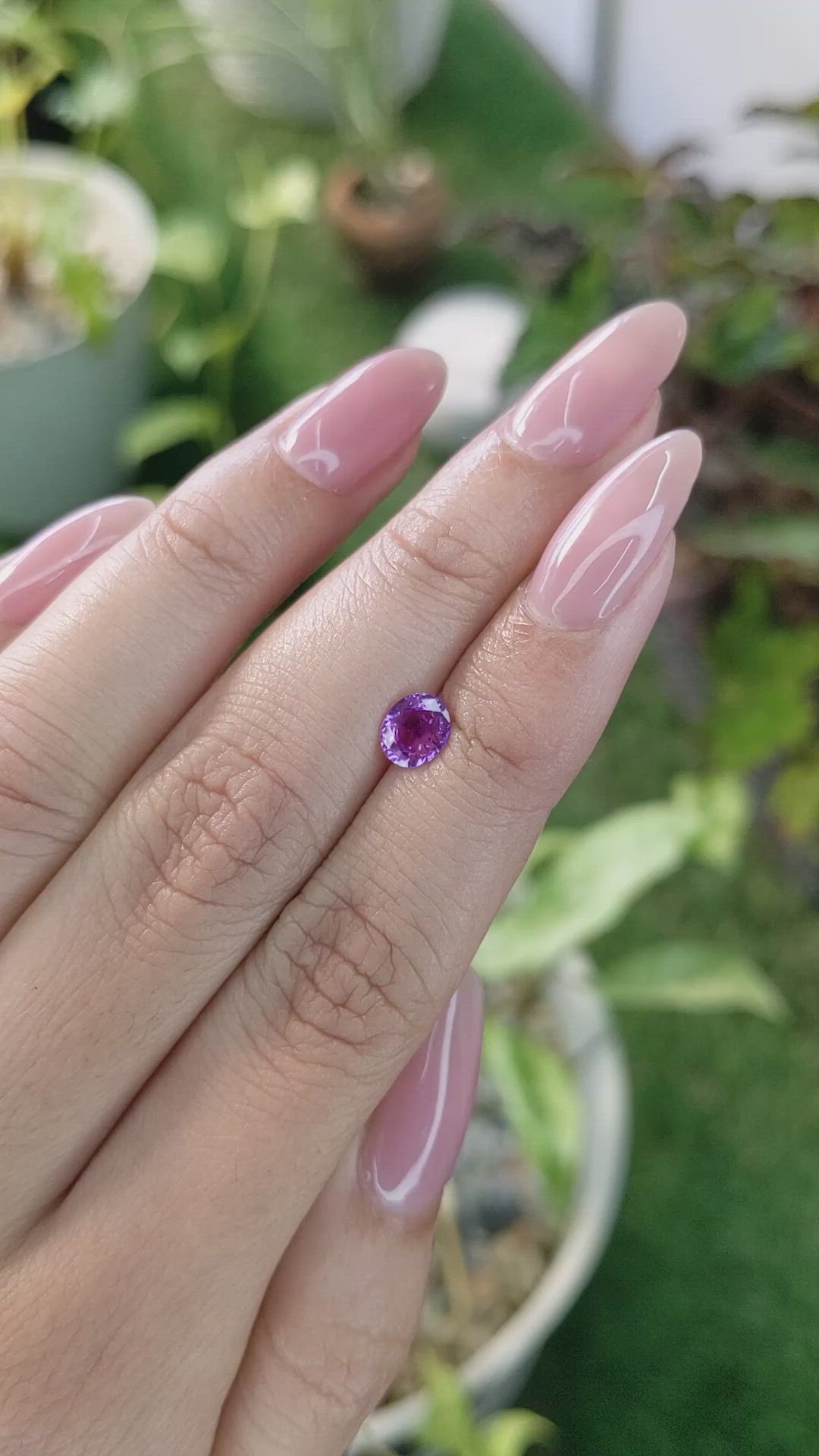 0.82 Ct. Pinkish Purple Sapphire from Ceylon (Sri Lanka) Size Video