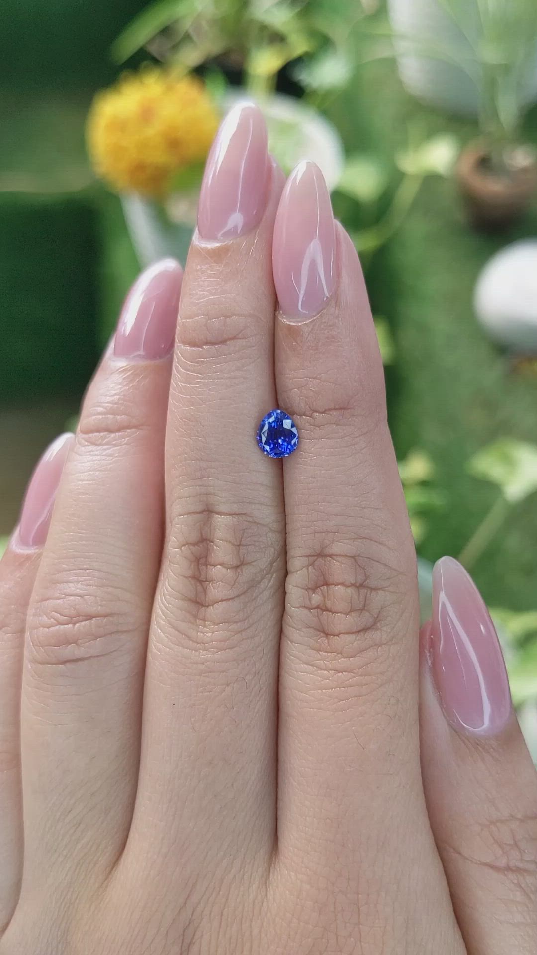 0.75 Ct. Blue Sapphire from Ceylon (Sri Lanka) Size Video