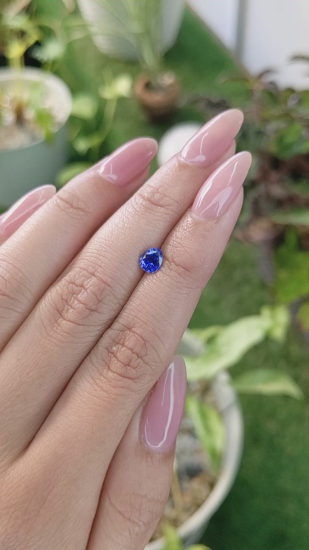 0.75 Ct. Blue Sapphire from Ceylon (Sri Lanka) Size Video