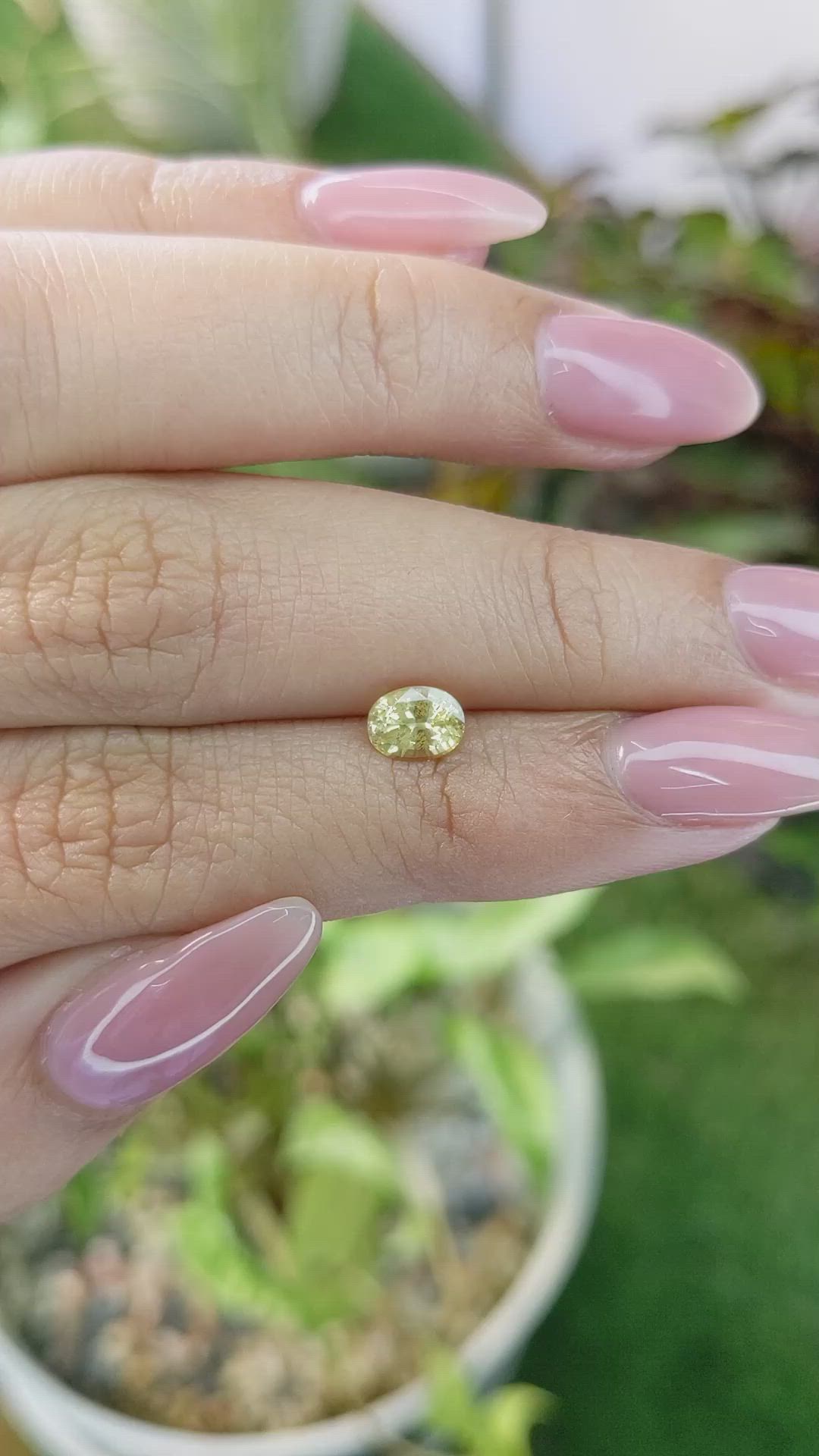 0.92 Ct. Yellow Sapphire from Ceylon (Sri Lanka) Size Video