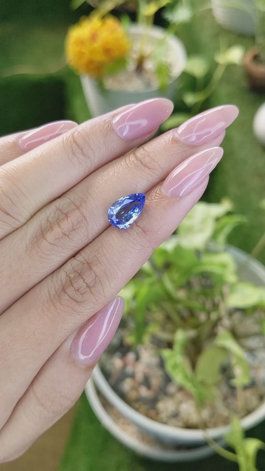 4.27 Ct. Blue Sapphire from Ceylon (Sri Lanka) Size Video