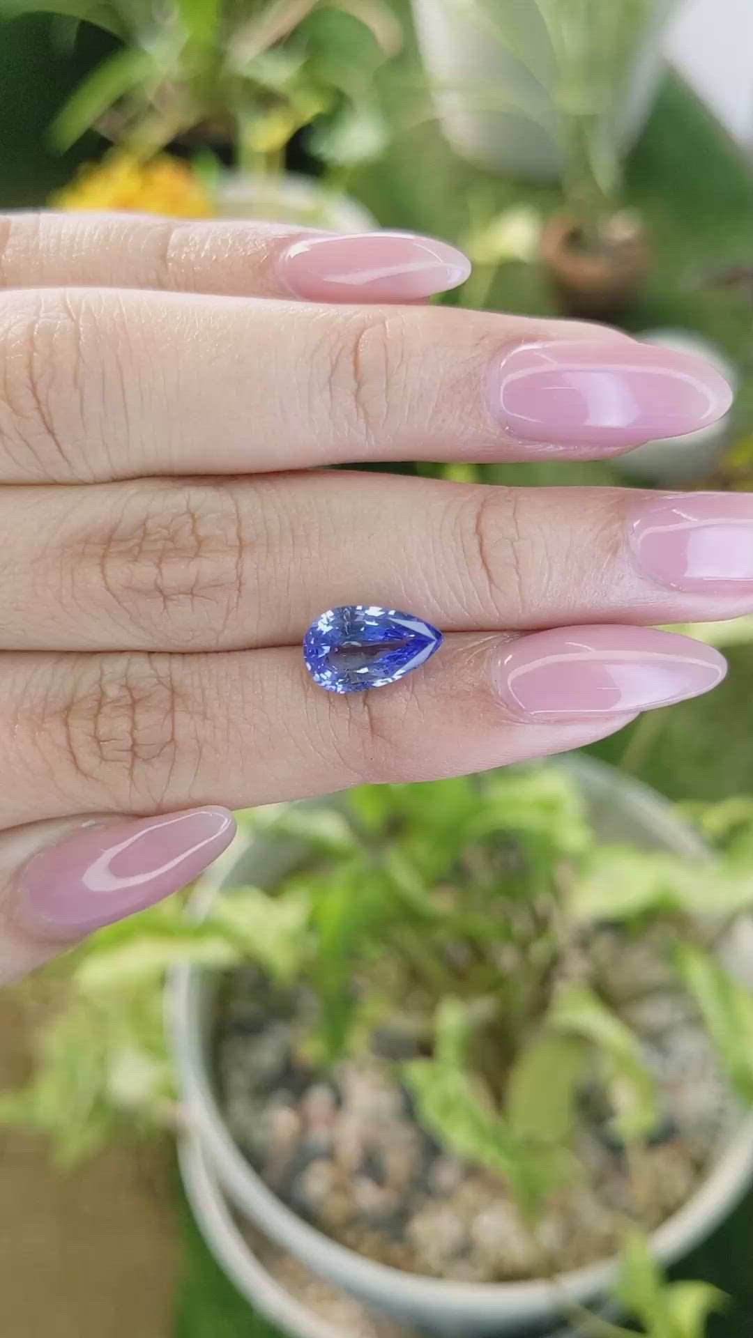 4.27 Ct. Blue Sapphire from Ceylon (Sri Lanka) Size Video