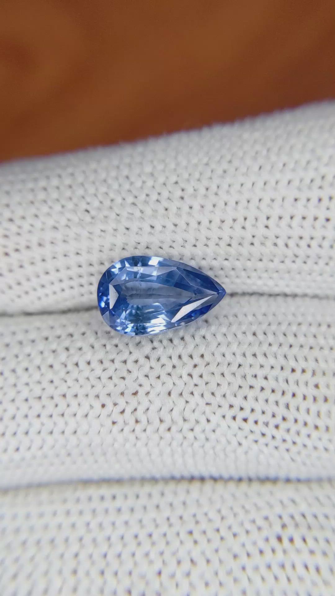 4.27 Ct. Blue Sapphire from Ceylon (Sri Lanka) Size Video