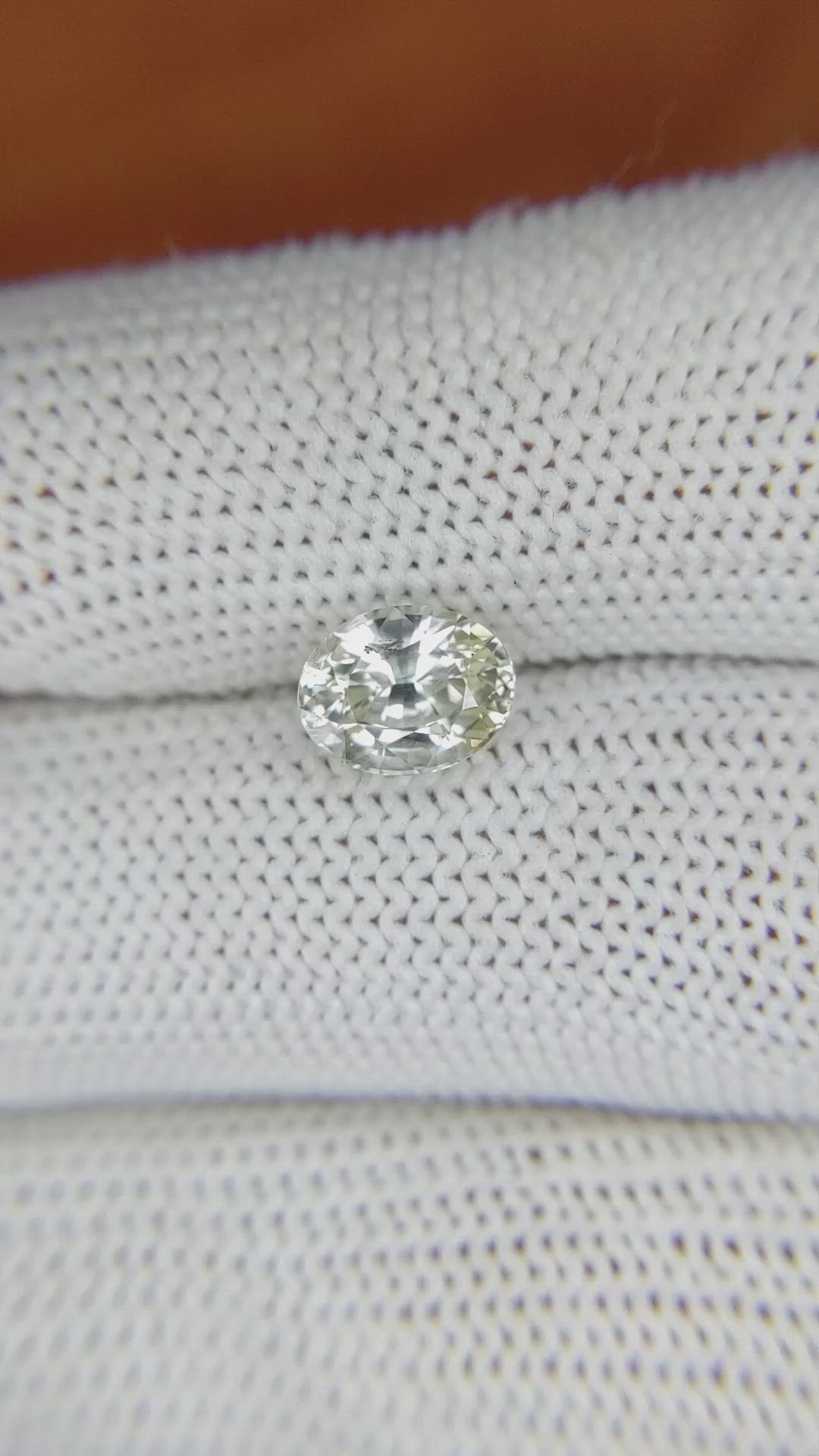 2.14 Ct. Yellow Sapphire from Ceylon (Sri Lanka) Size Video