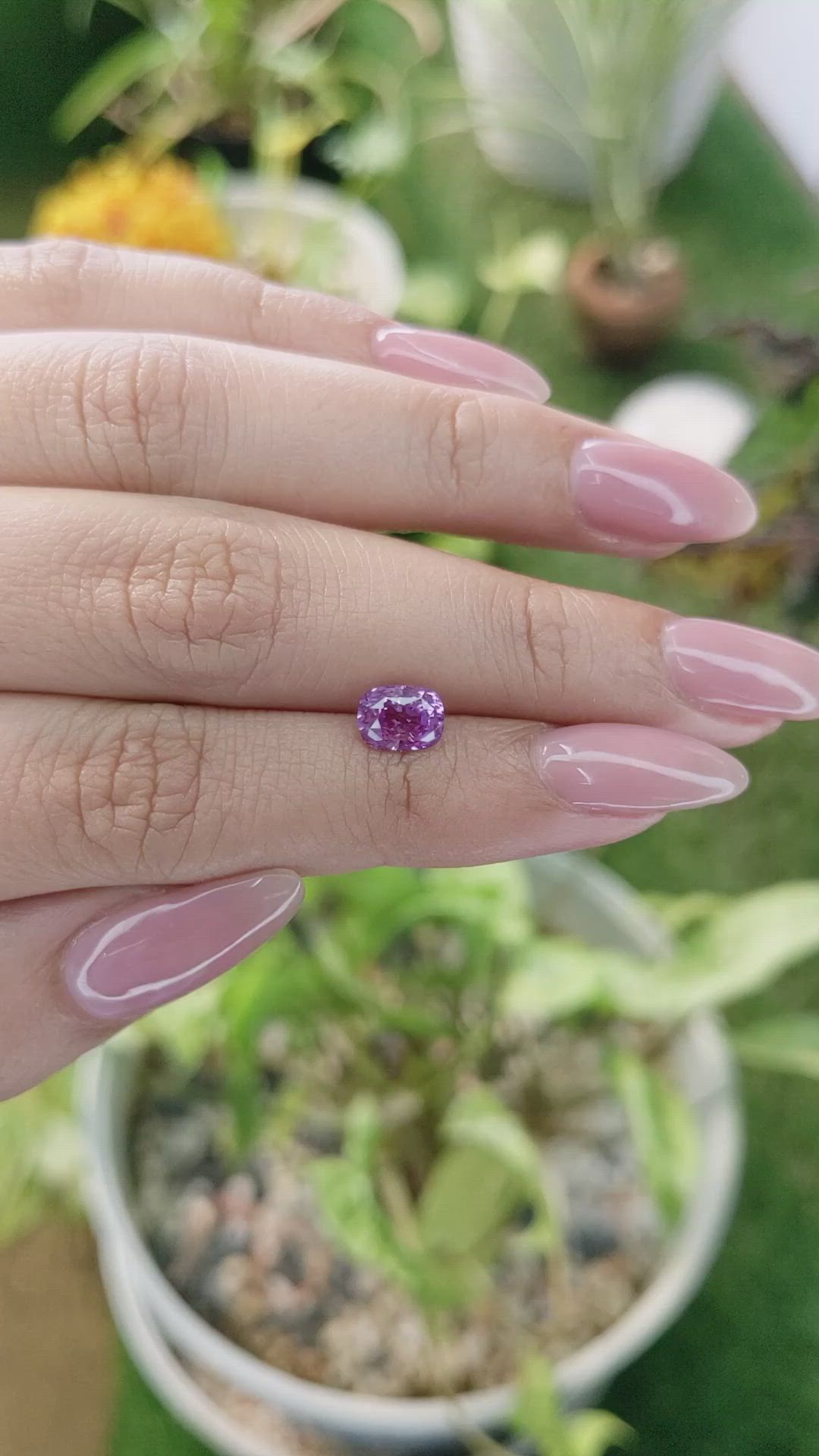 1.72 Ct. Pinkish Purple Sapphire from Ceylon (Sri Lanka) Size Video