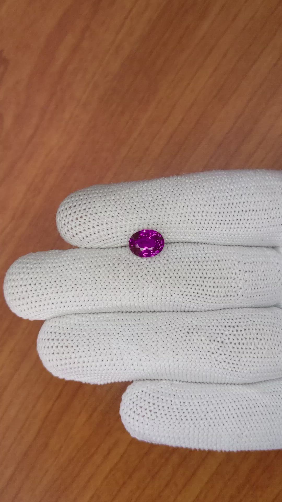 2.05 Ct. Pinkish Purple Sapphire from Ceylon (Sri Lanka) Size Video