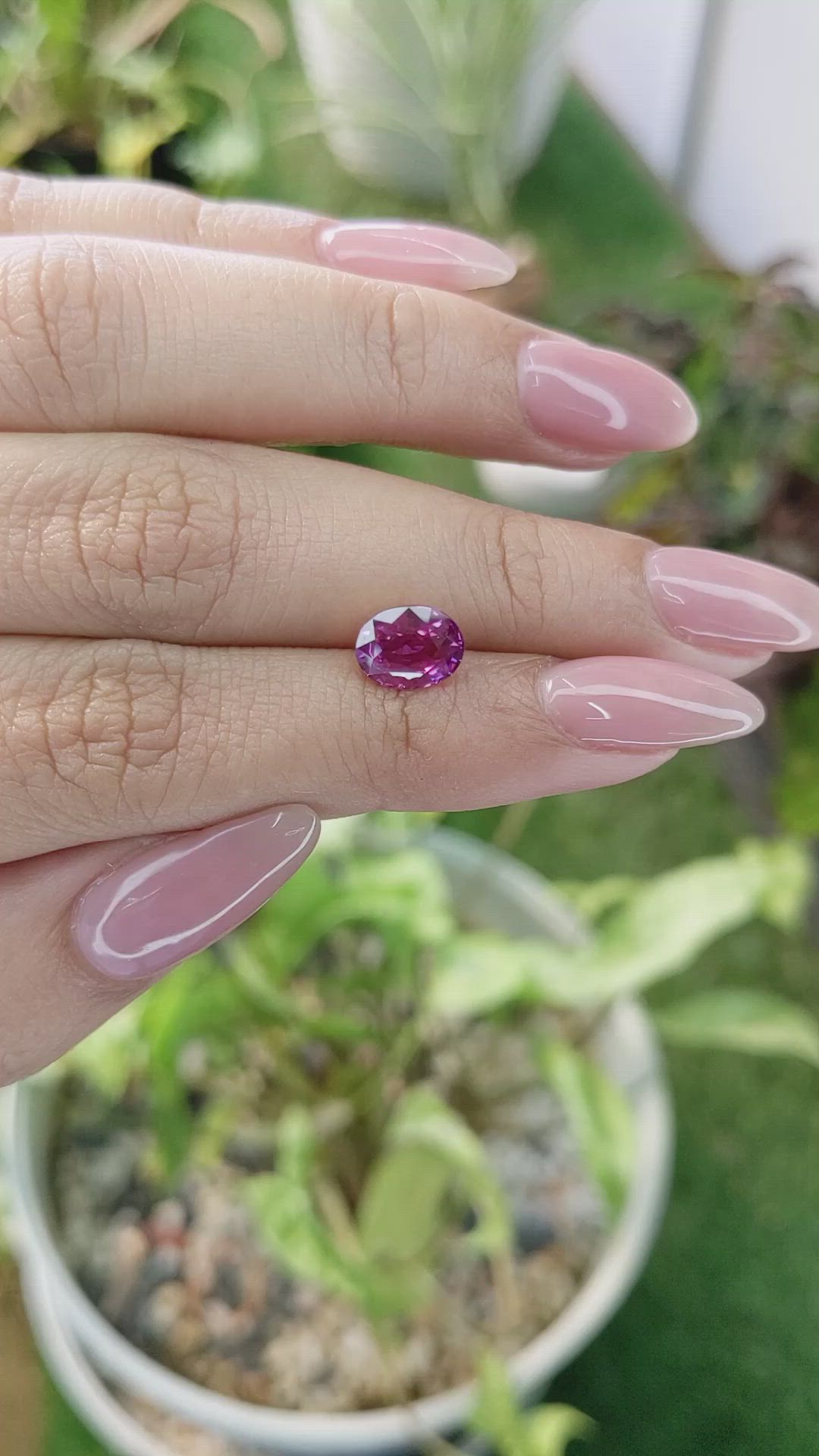 2.05 Ct. Pinkish Purple Sapphire from Ceylon (Sri Lanka) Size Video