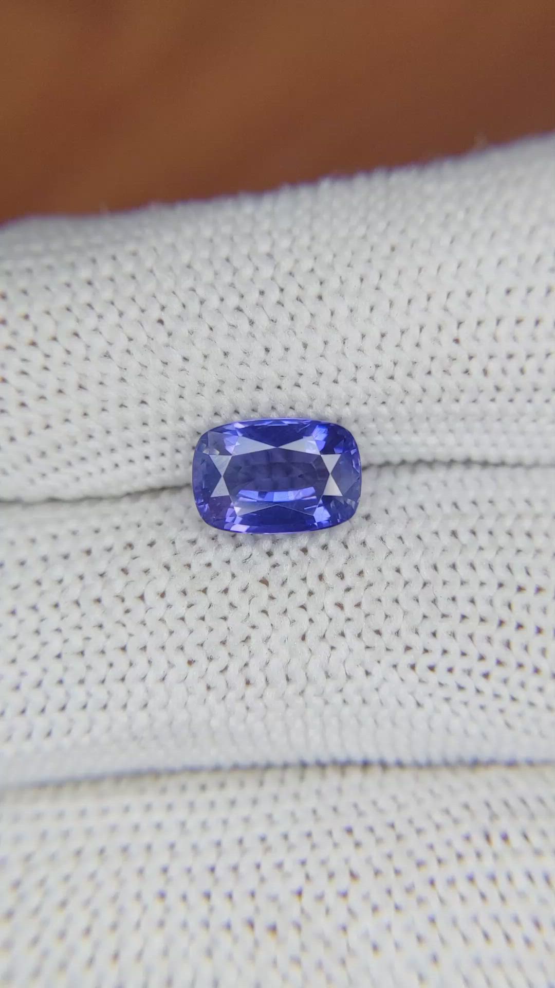 2.55 Ct. Blue Sapphire from Ceylon (Sri Lanka) Size Video