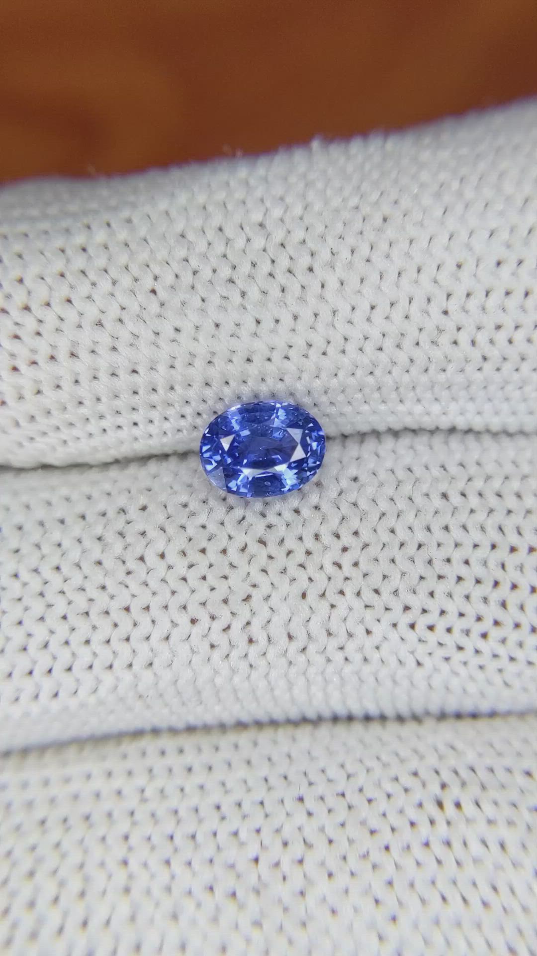 1.42 Ct. Blue Sapphire from Ceylon (Sri Lanka) Size Video