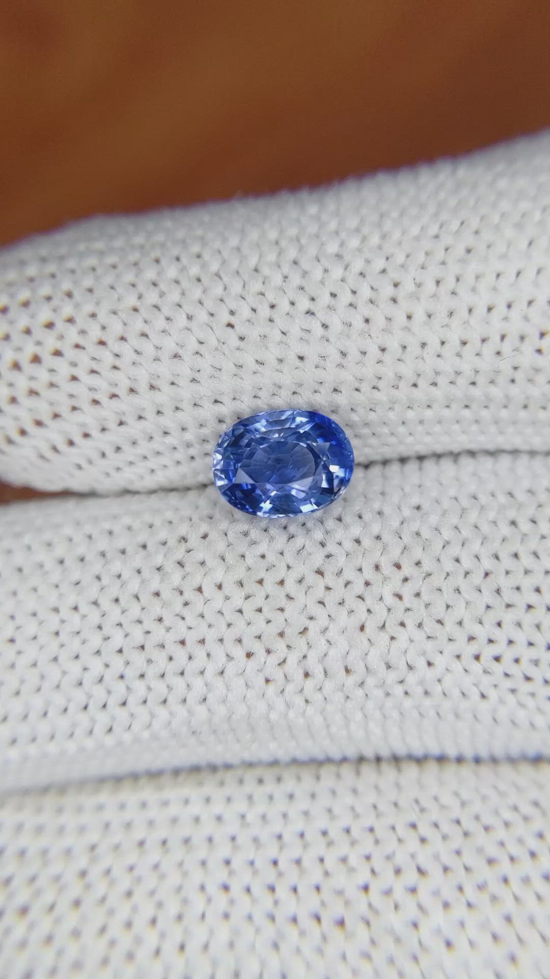 1.83 Ct. Blue Sapphire from Ceylon (Sri Lanka) Size Video