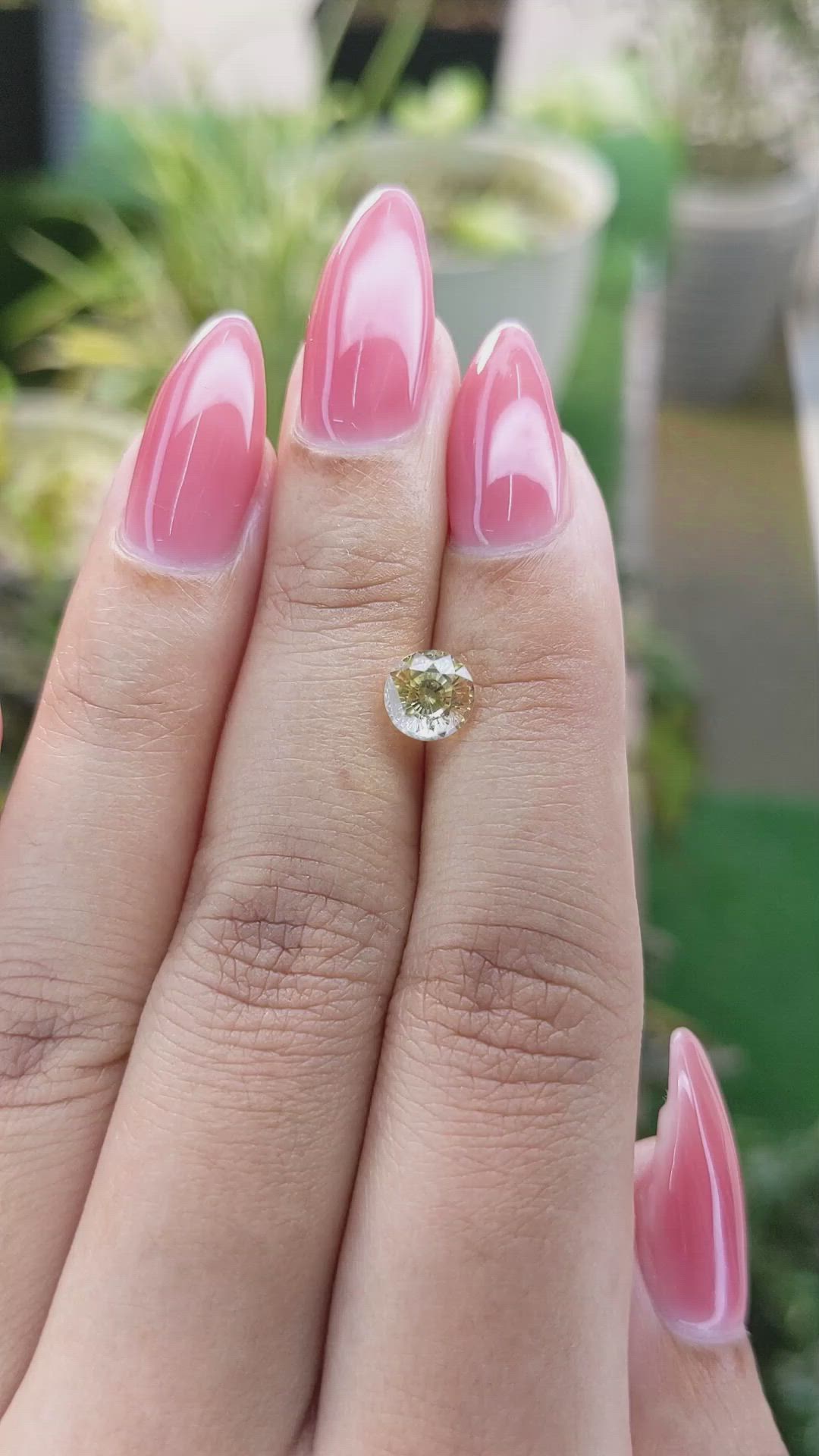 1.37 Ct. Yellow Sapphire from Ceylon (Sri Lanka) Size Video