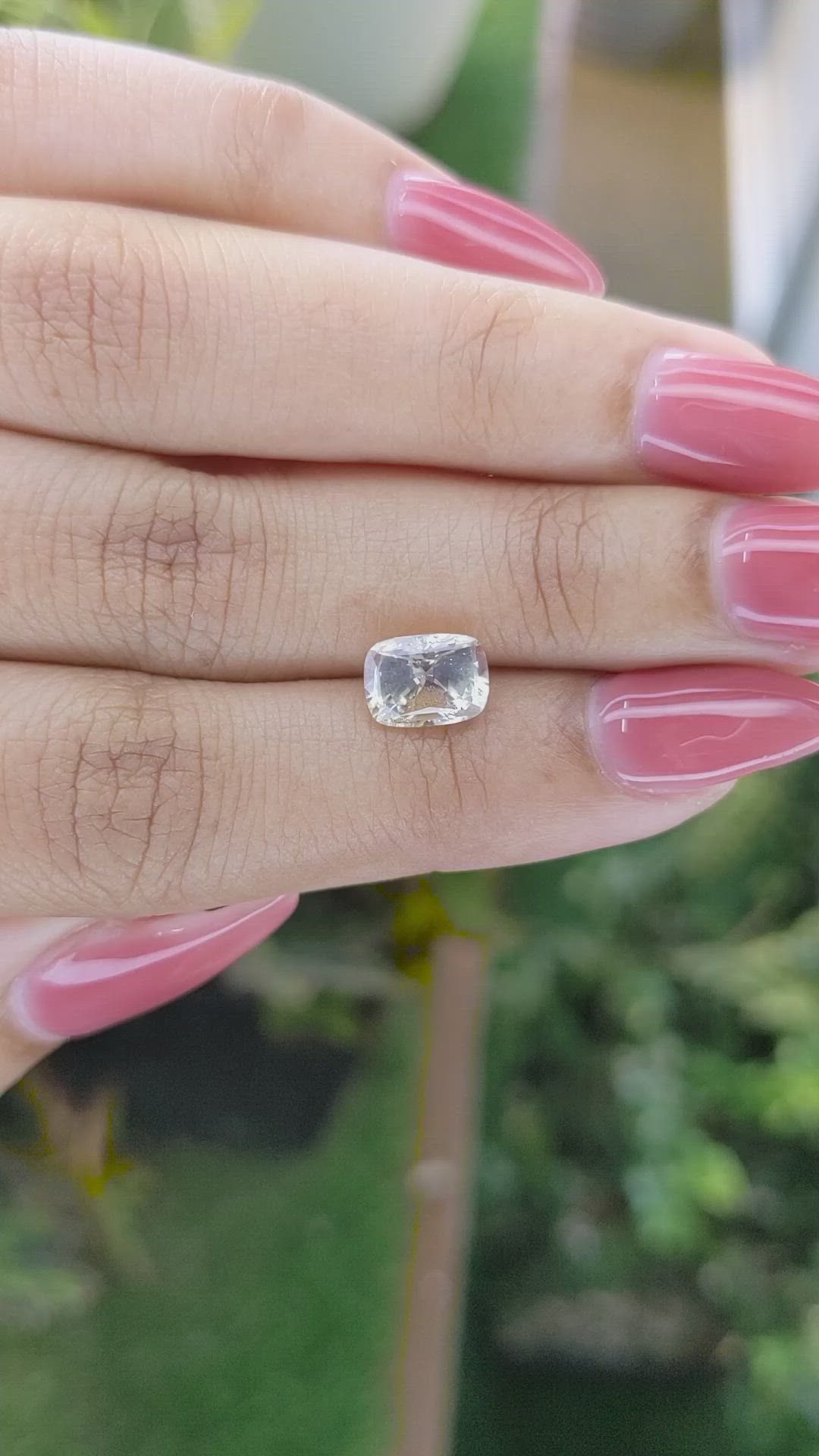 2.22 Ct. Yellow Sapphire from Ceylon (Sri Lanka) Size Video