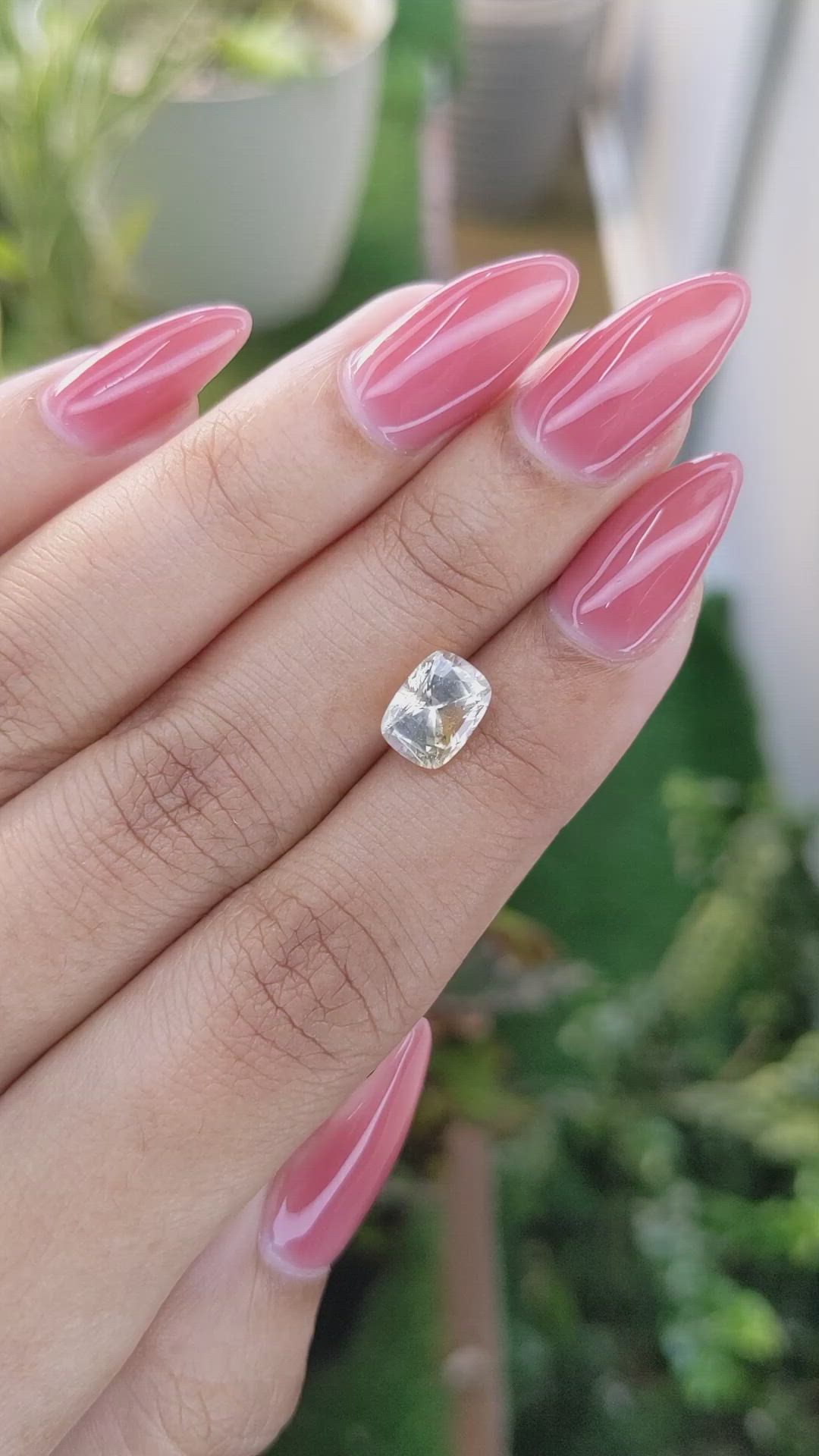 2.22 Ct. Yellow Sapphire from Ceylon (Sri Lanka) Size Video