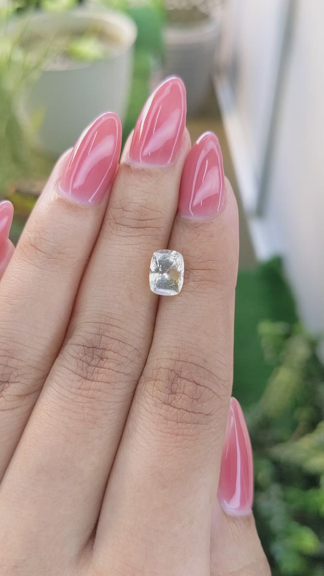 2.22 Ct. Yellow Sapphire from Ceylon (Sri Lanka) Size Video