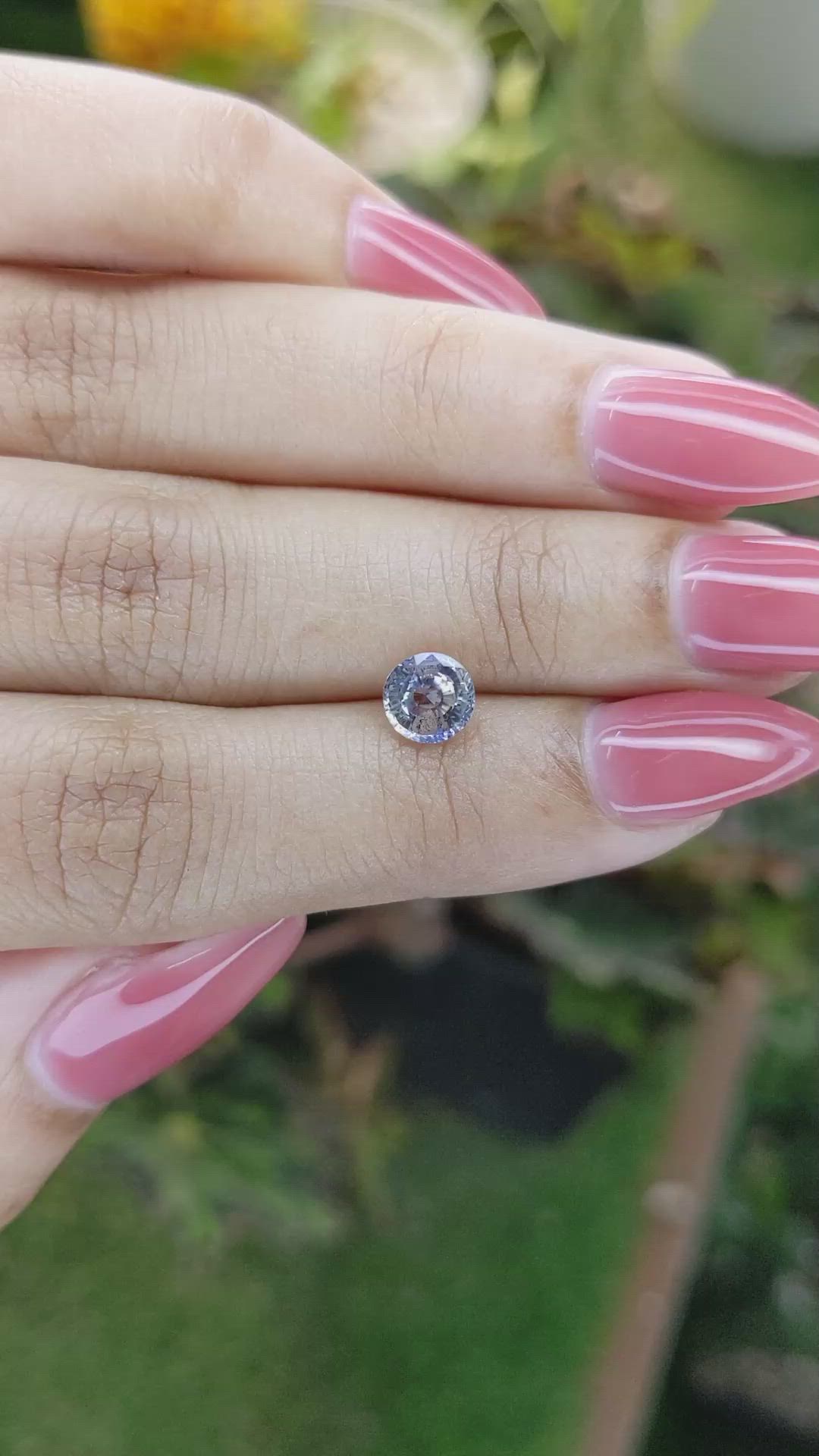 1.15 Ct. Bi Color Sapphire from Ceylon (Sri Lanka) Size Video