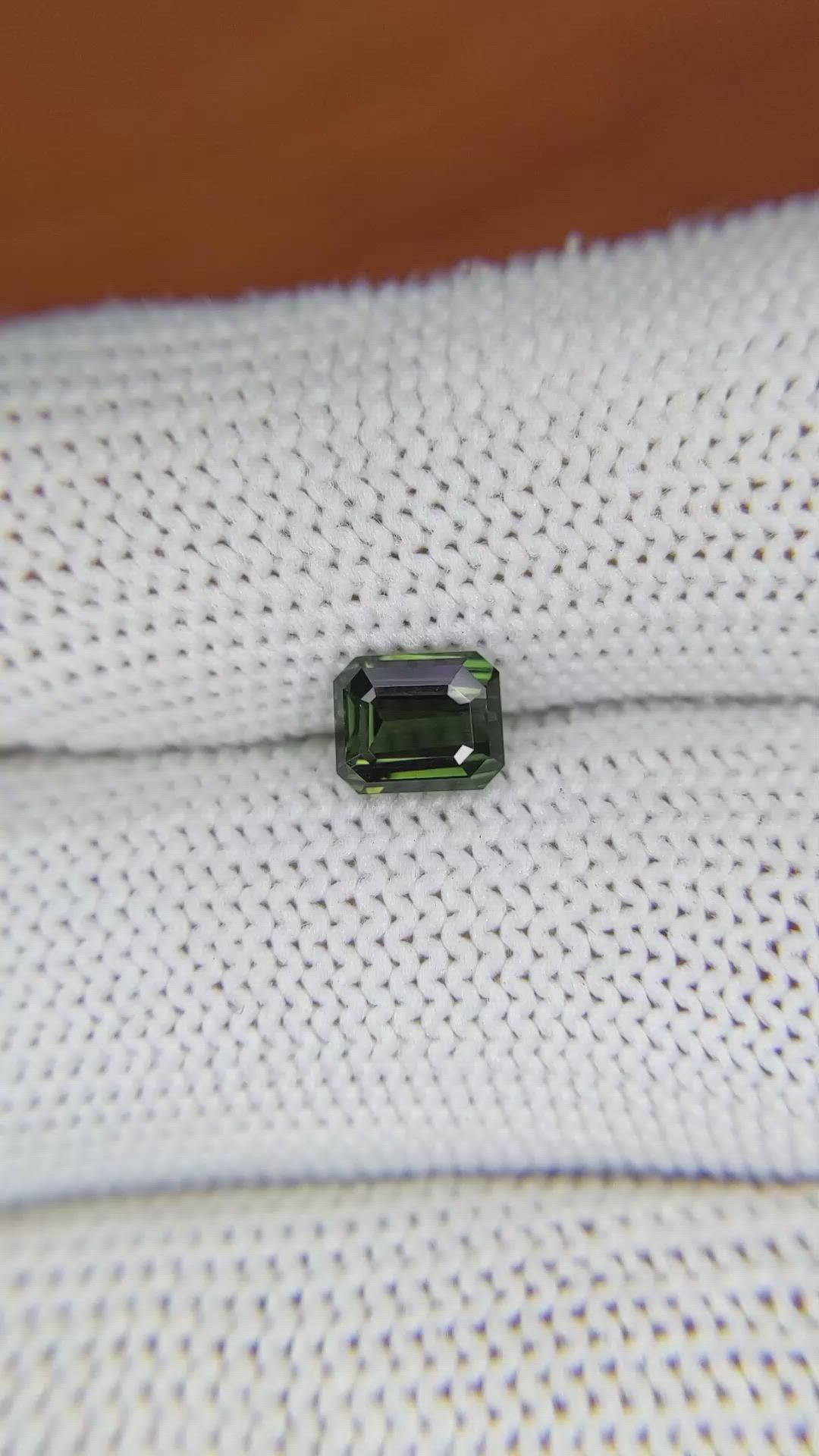 1.14 Ct. Green Sapphire from Ceylon (Sri Lanka) Size Video