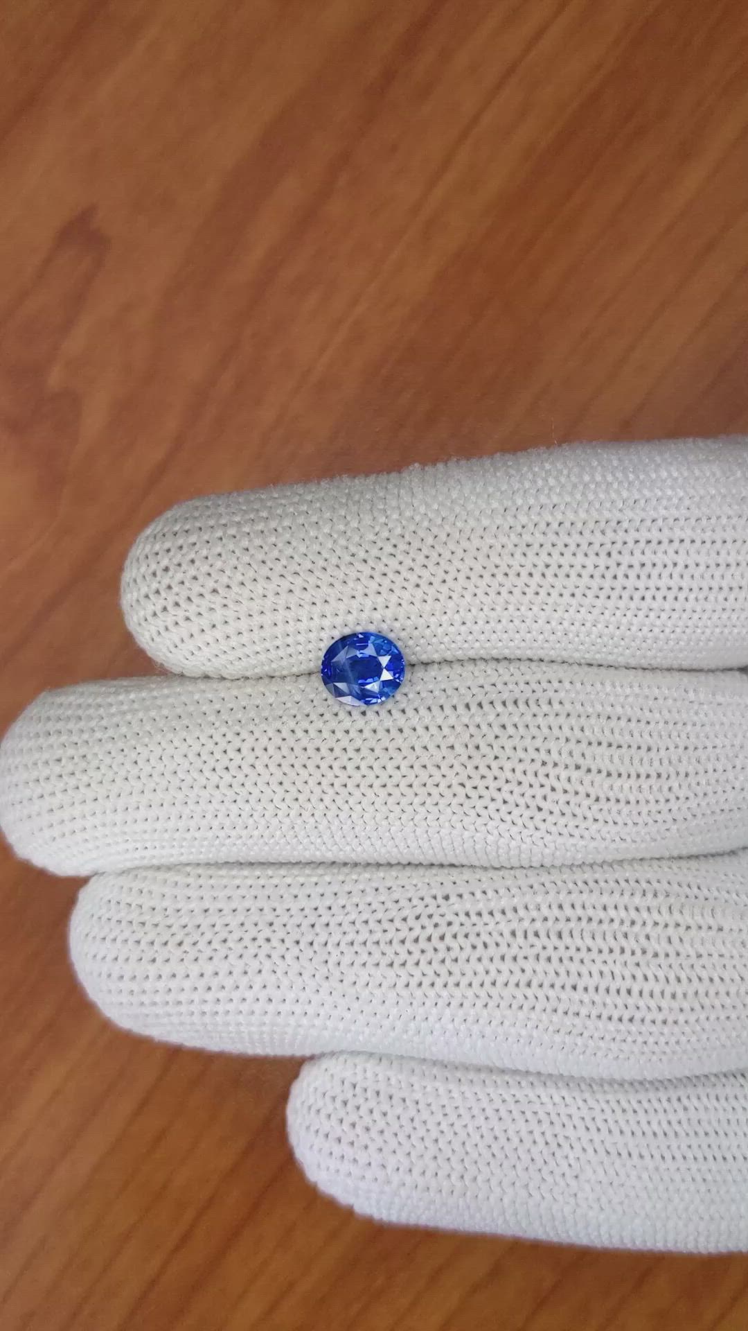 1.11 Ct. Blue Sapphire from Ceylon (Sri Lanka) Size Video