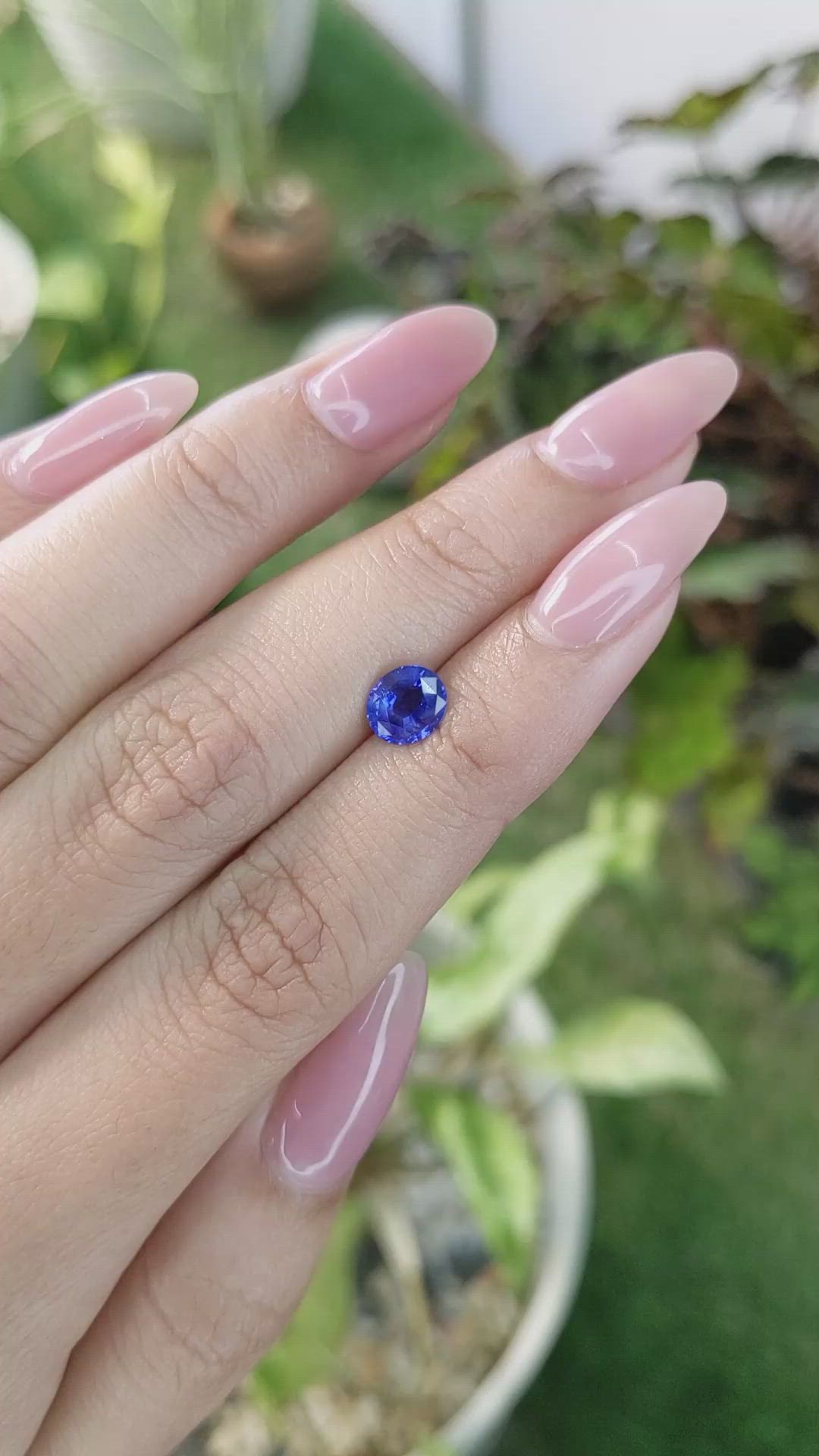 1.11 Ct. Blue Sapphire from Ceylon (Sri Lanka) Size Video