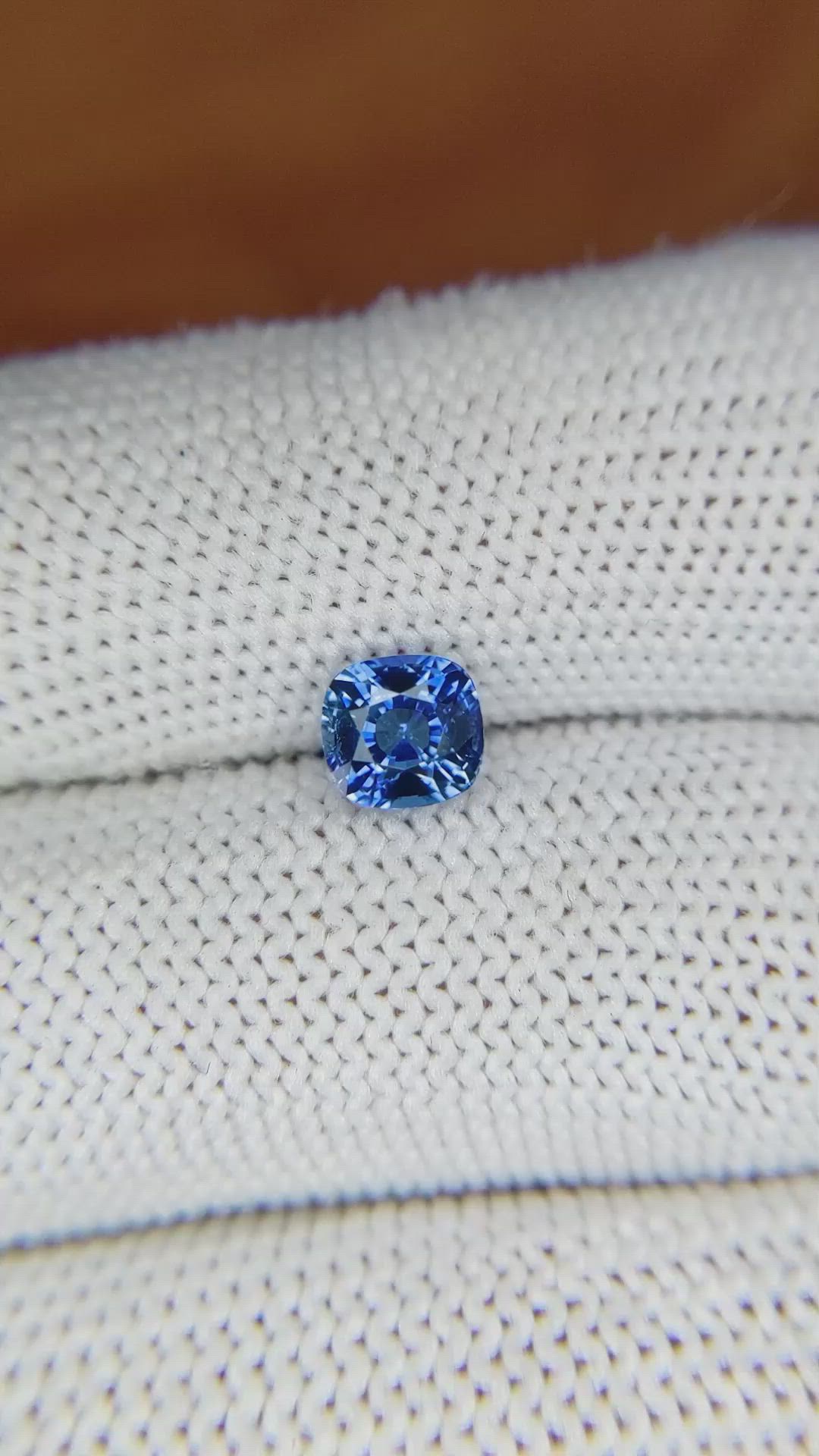 1.21 Ct. Blue Sapphire from Ceylon (Sri Lanka) Size Video