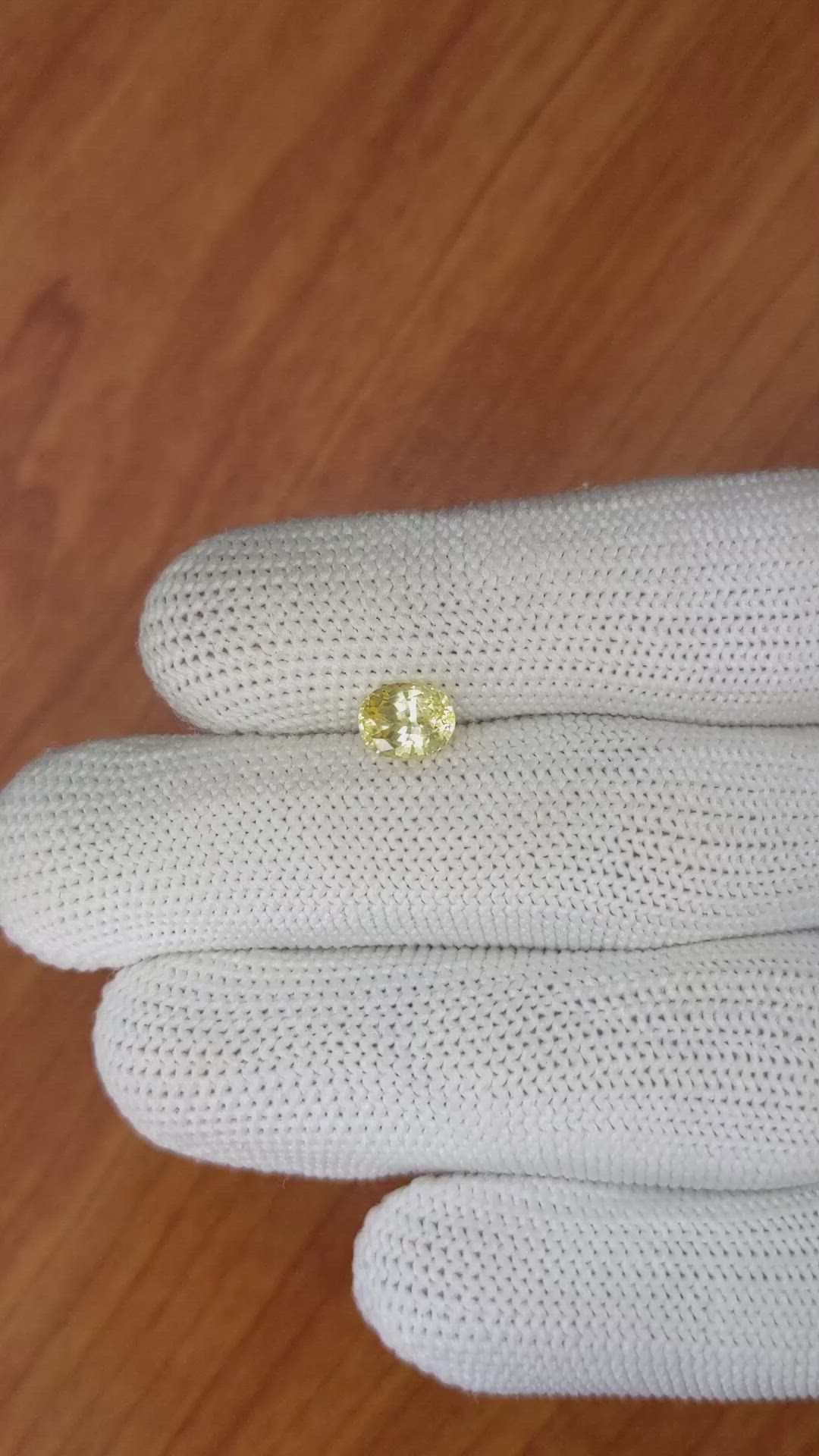 1.31 Ct. Yellow Sapphire from Ceylon (Sri Lanka) Size Video