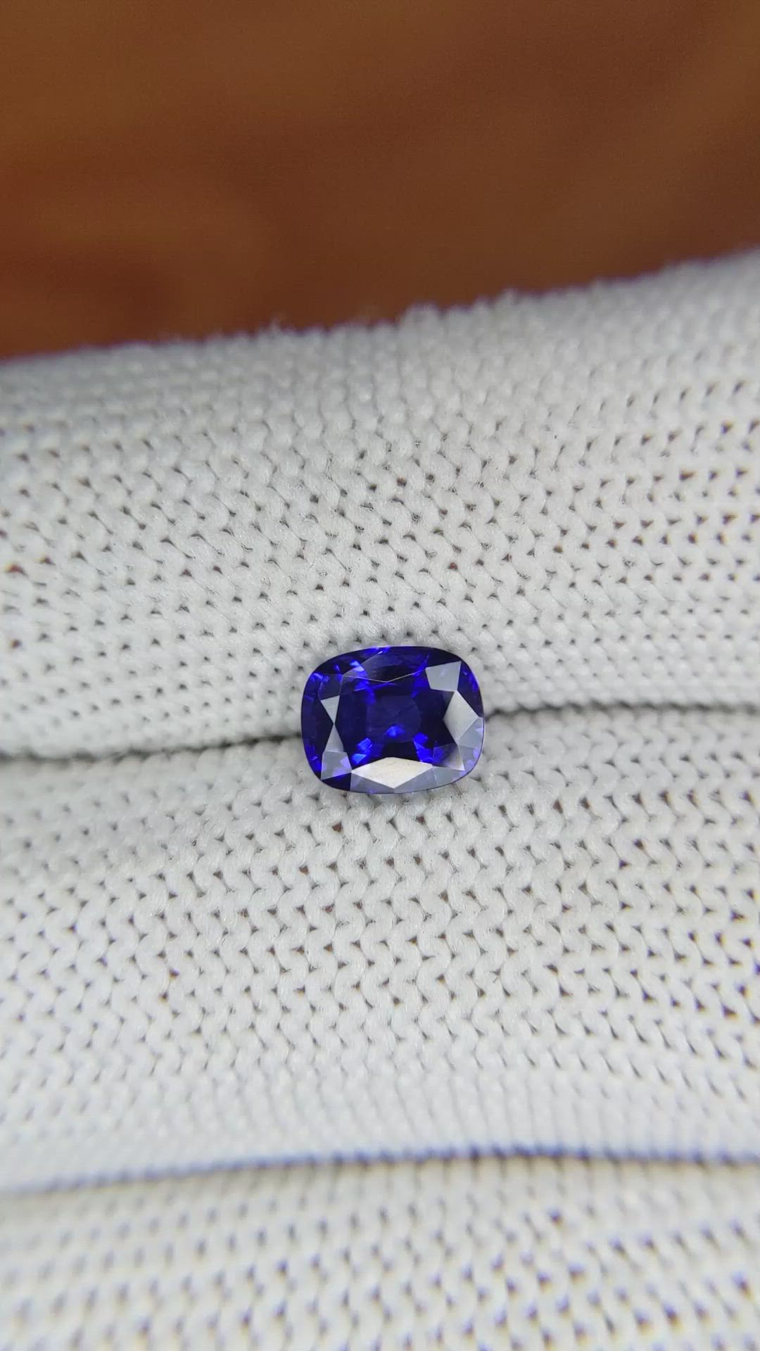 1.30 Ct. Blue Sapphire from Ceylon (Sri Lanka) Size Video