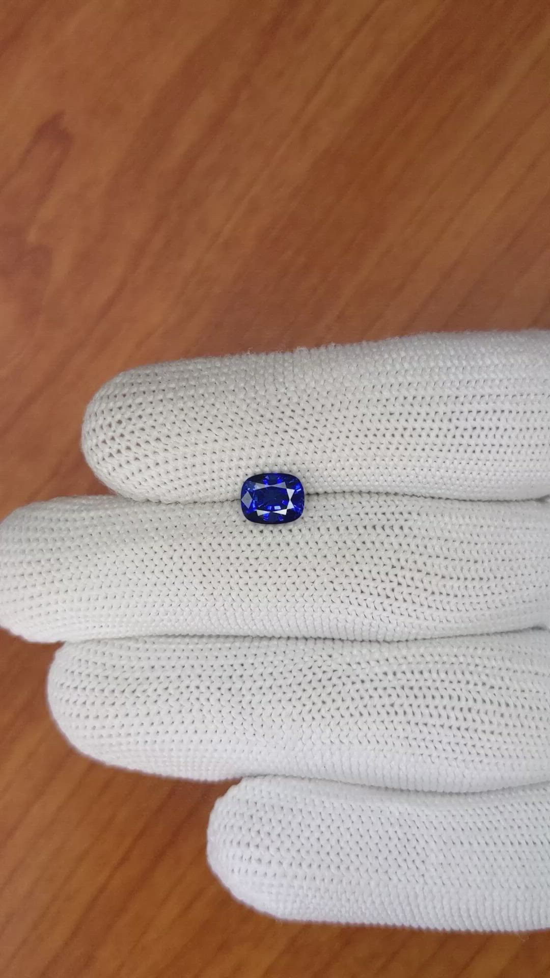 1.30 Ct. Blue Sapphire from Ceylon (Sri Lanka) Size Video