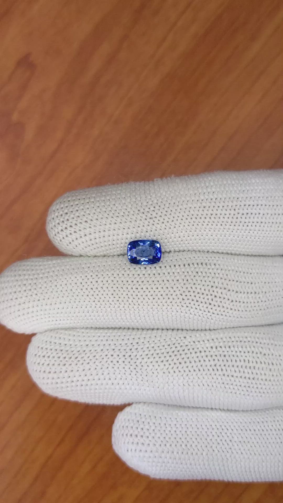 1.40 Ct. Blue Sapphire from Ceylon (Sri Lanka) Size Video