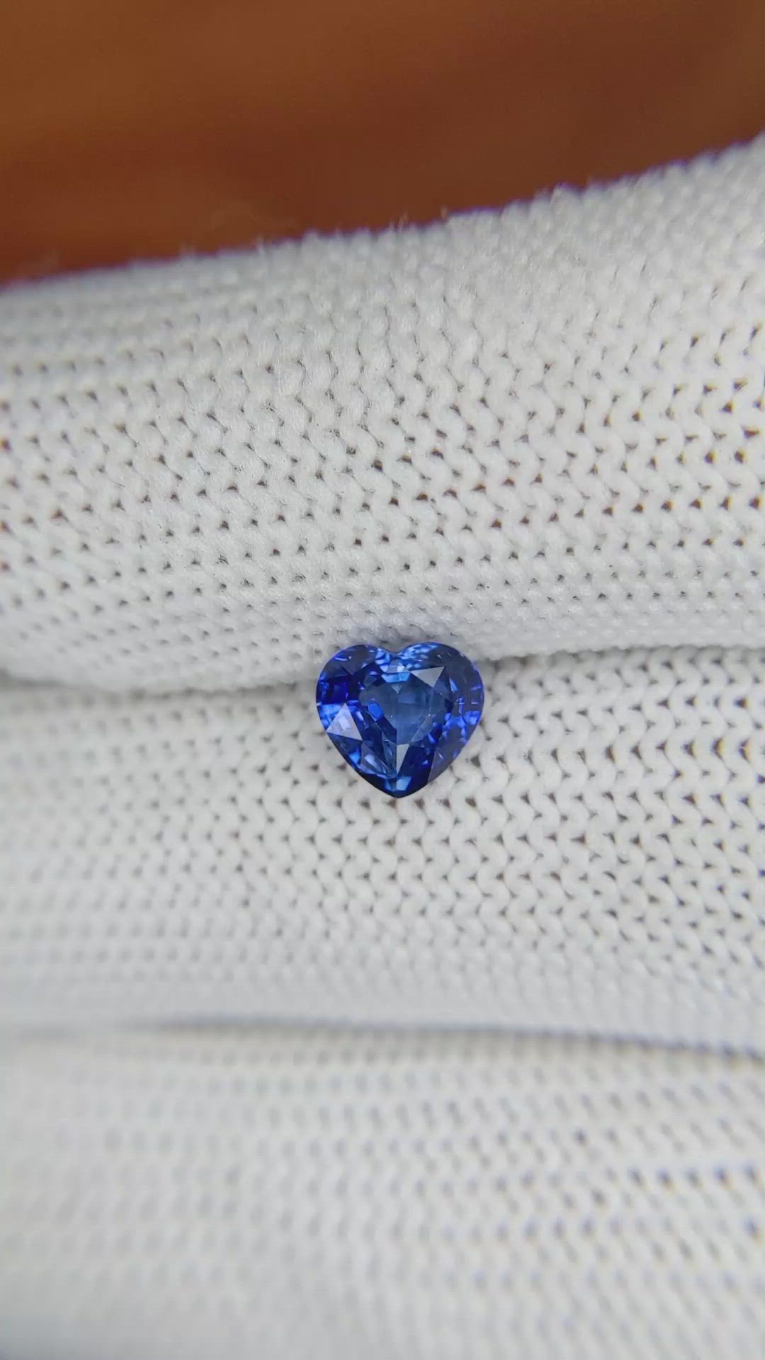 1.28 Ct. Blue Sapphire from Ceylon (Sri Lanka) Size Video