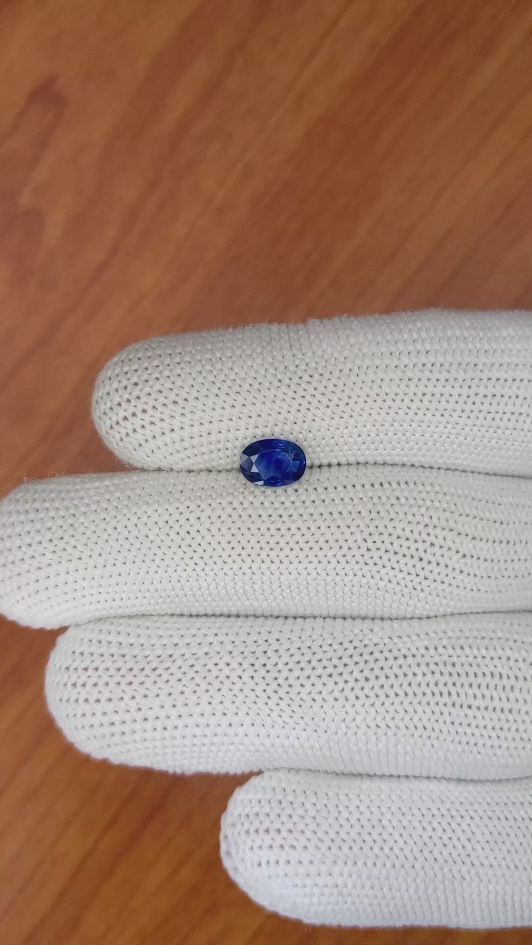 1.19 Ct. Blue Sapphire from Ceylon (Sri Lanka) Size Video