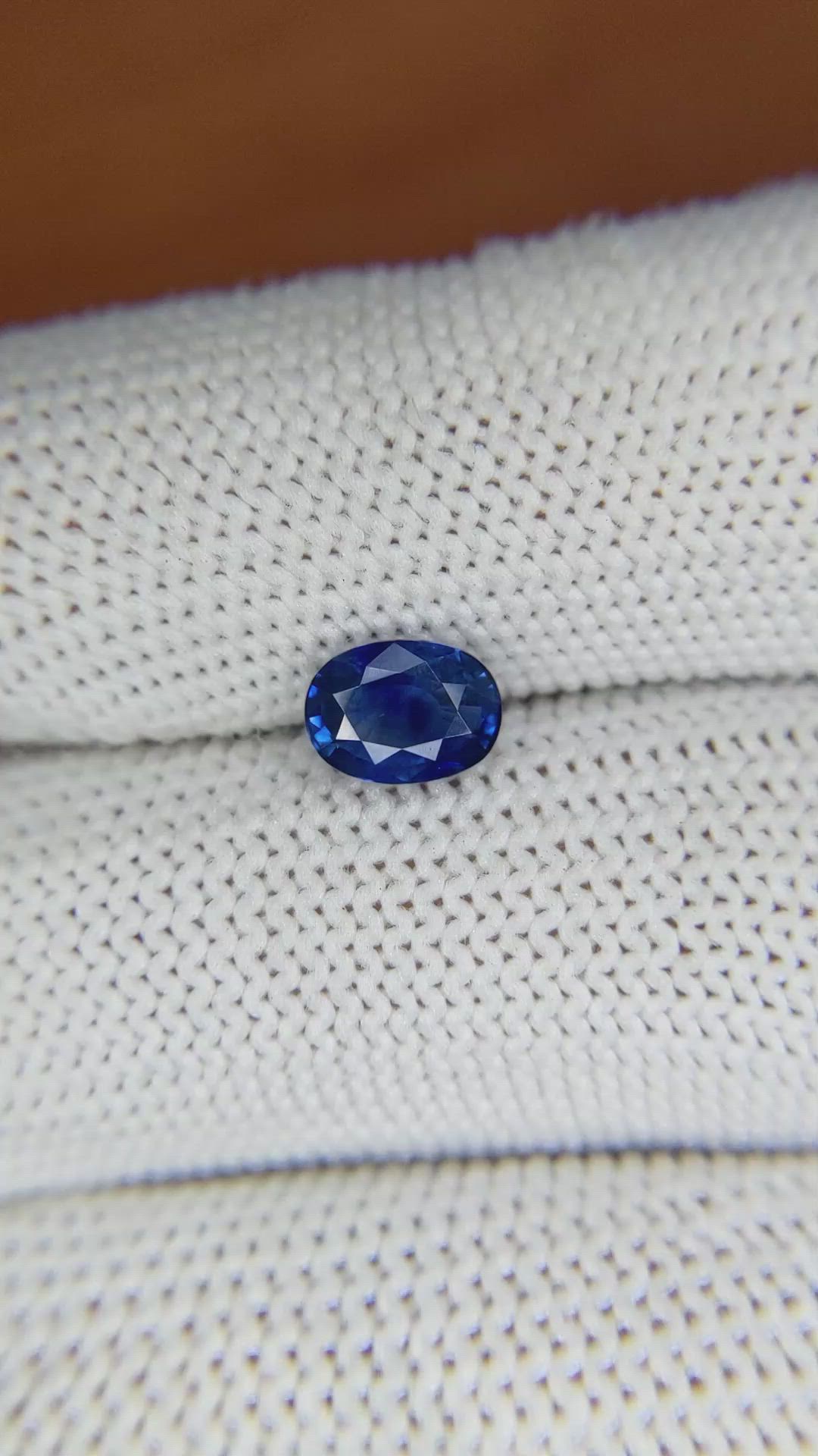 1.19 Ct. Blue Sapphire from Ceylon (Sri Lanka) Size Video
