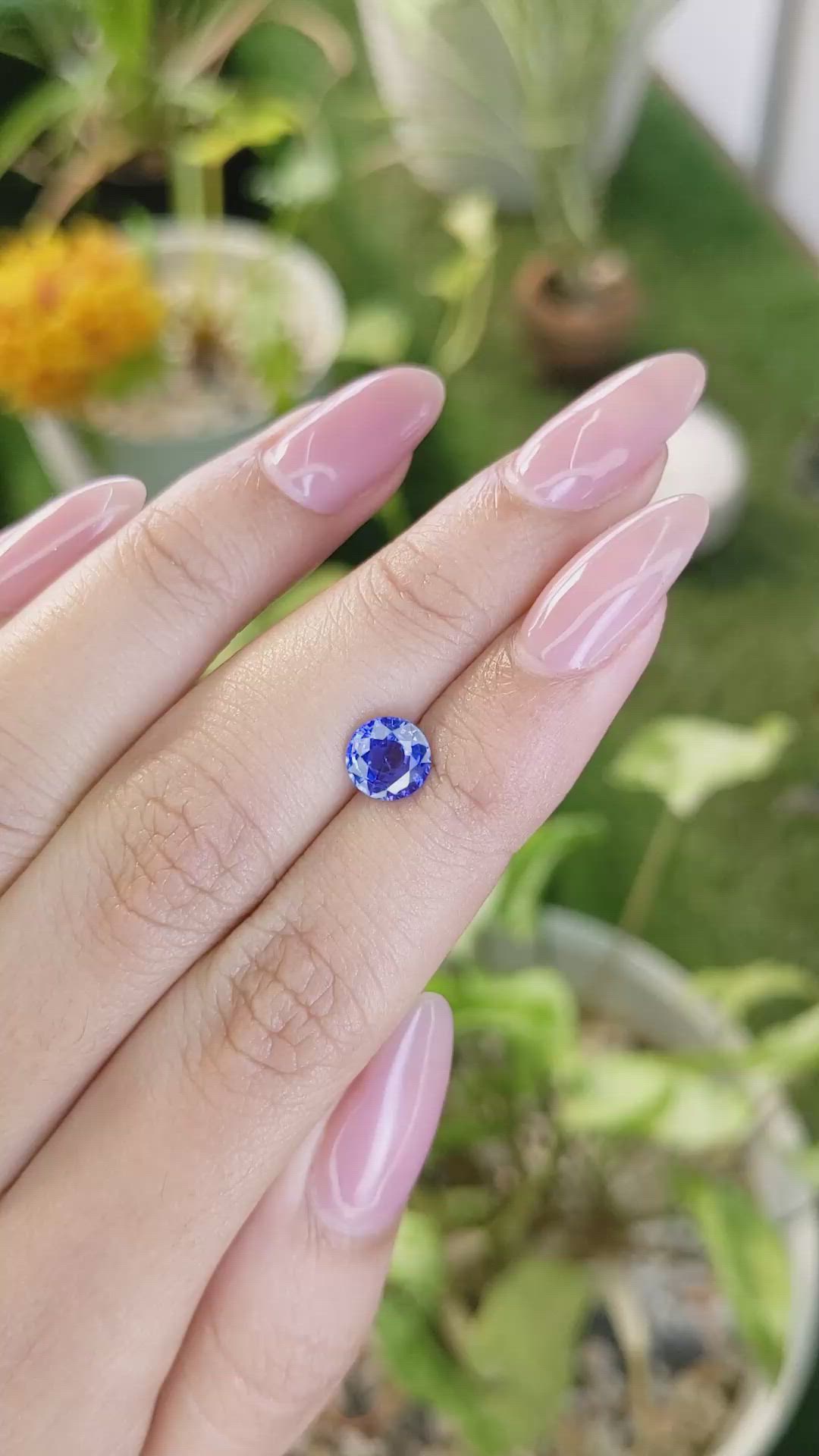 1.32 Ct. Blue Sapphire from Ceylon (Sri Lanka) Size Video