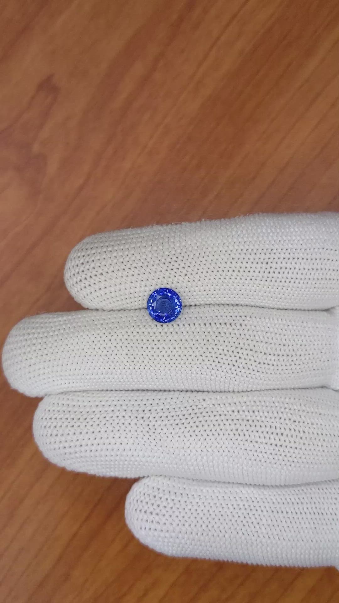 1.32 Ct. Blue Sapphire from Ceylon (Sri Lanka) Size Video