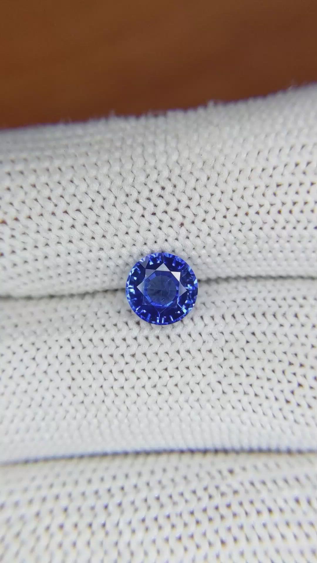1.32 Ct. Blue Sapphire from Ceylon (Sri Lanka) Size Video