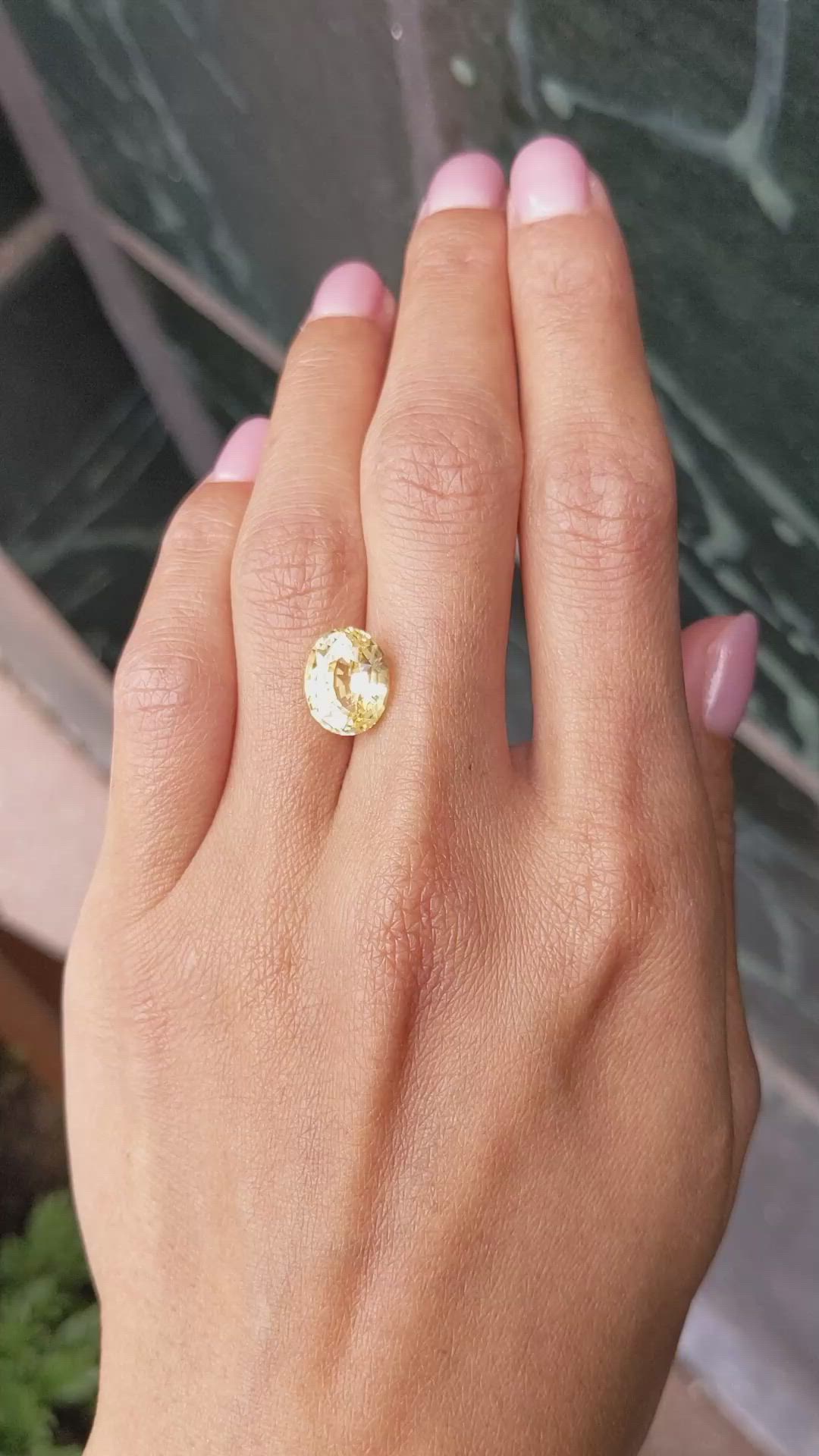 6.18 Ct. Yellow Sapphire from Ceylon (Sri Lanka) Size Video