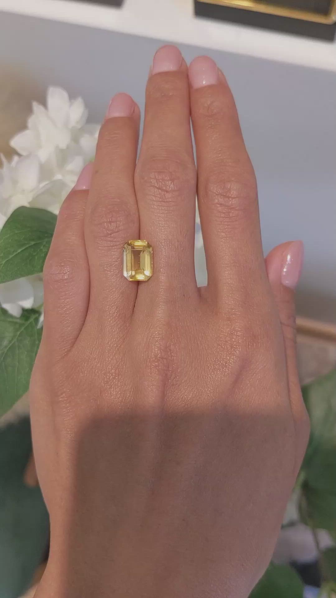 5.03 Ct. Yellow Sapphire from Ceylon (Sri Lanka) Size Video