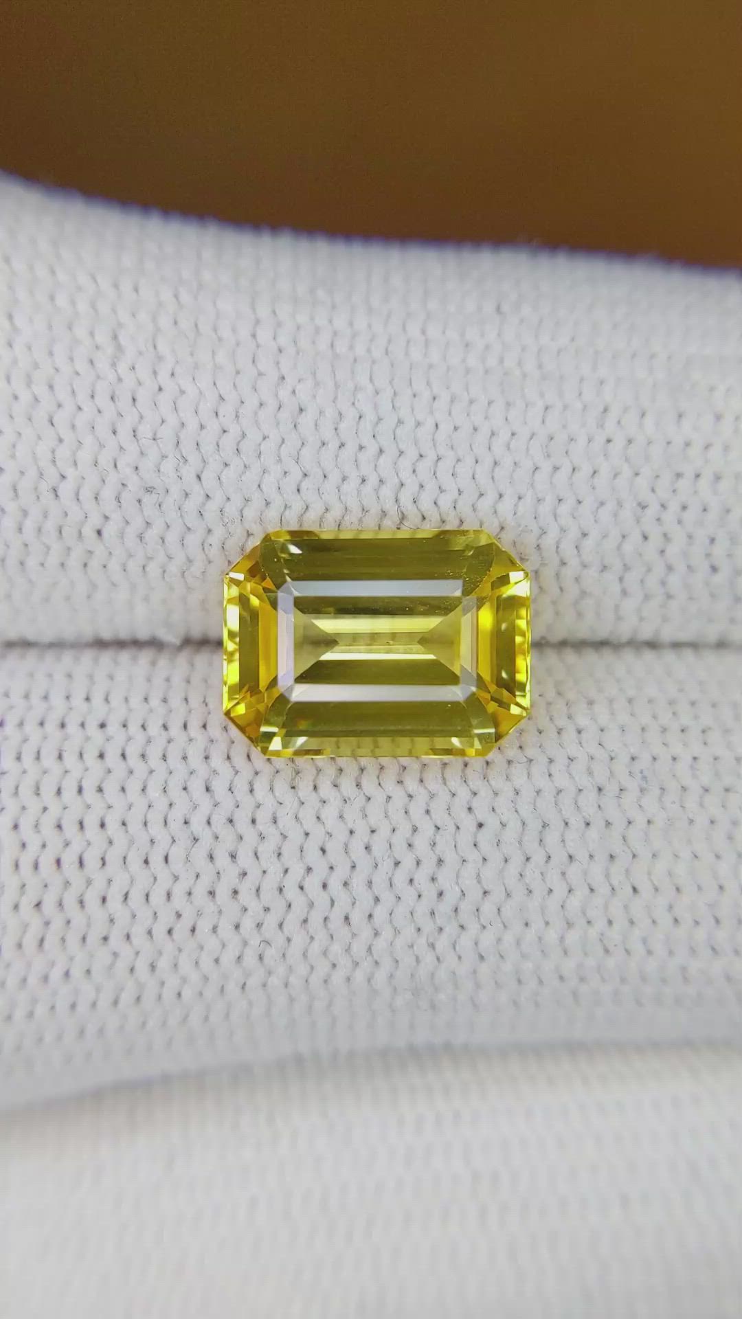 5.03 Ct. Yellow Sapphire from Ceylon (Sri Lanka) Size Video